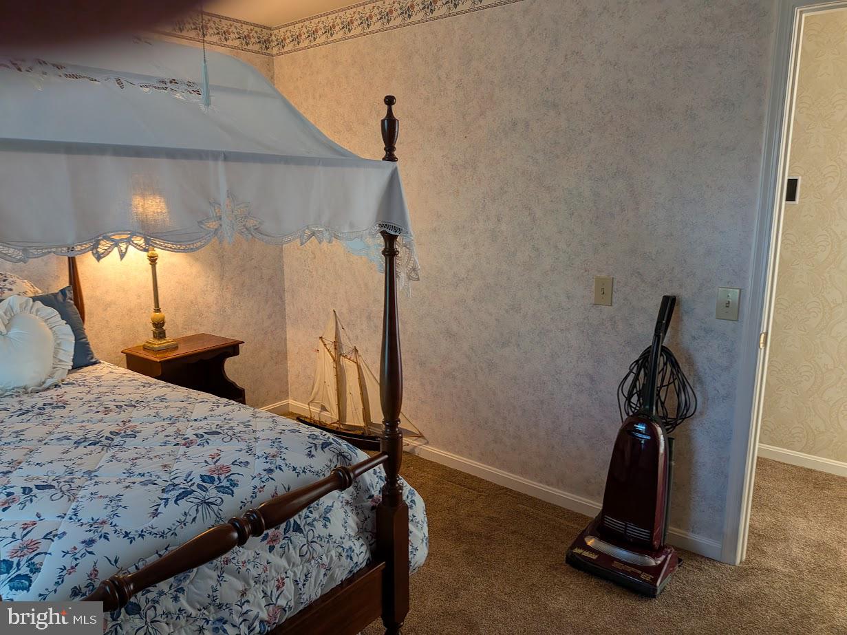 MIDDLEBROOK MANOR - Residential