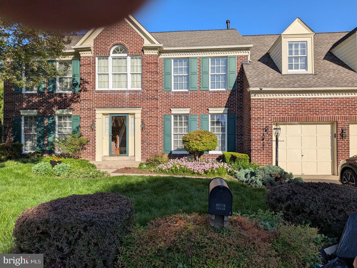 MIDDLEBROOK MANOR - Residential