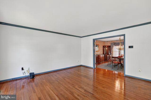 MIDDLEBROOK MANOR - Residential
