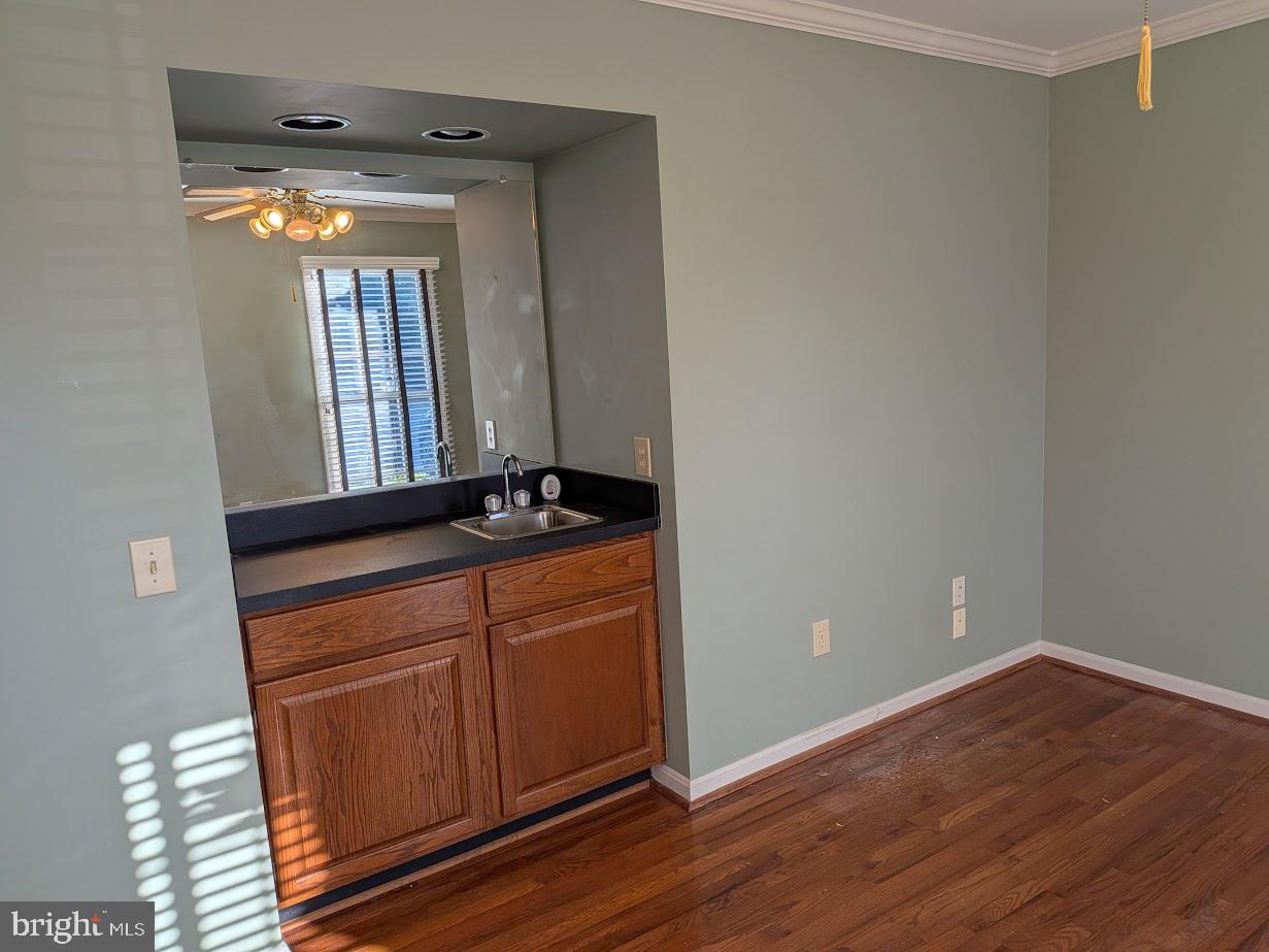 MIDDLEBROOK MANOR - Residential