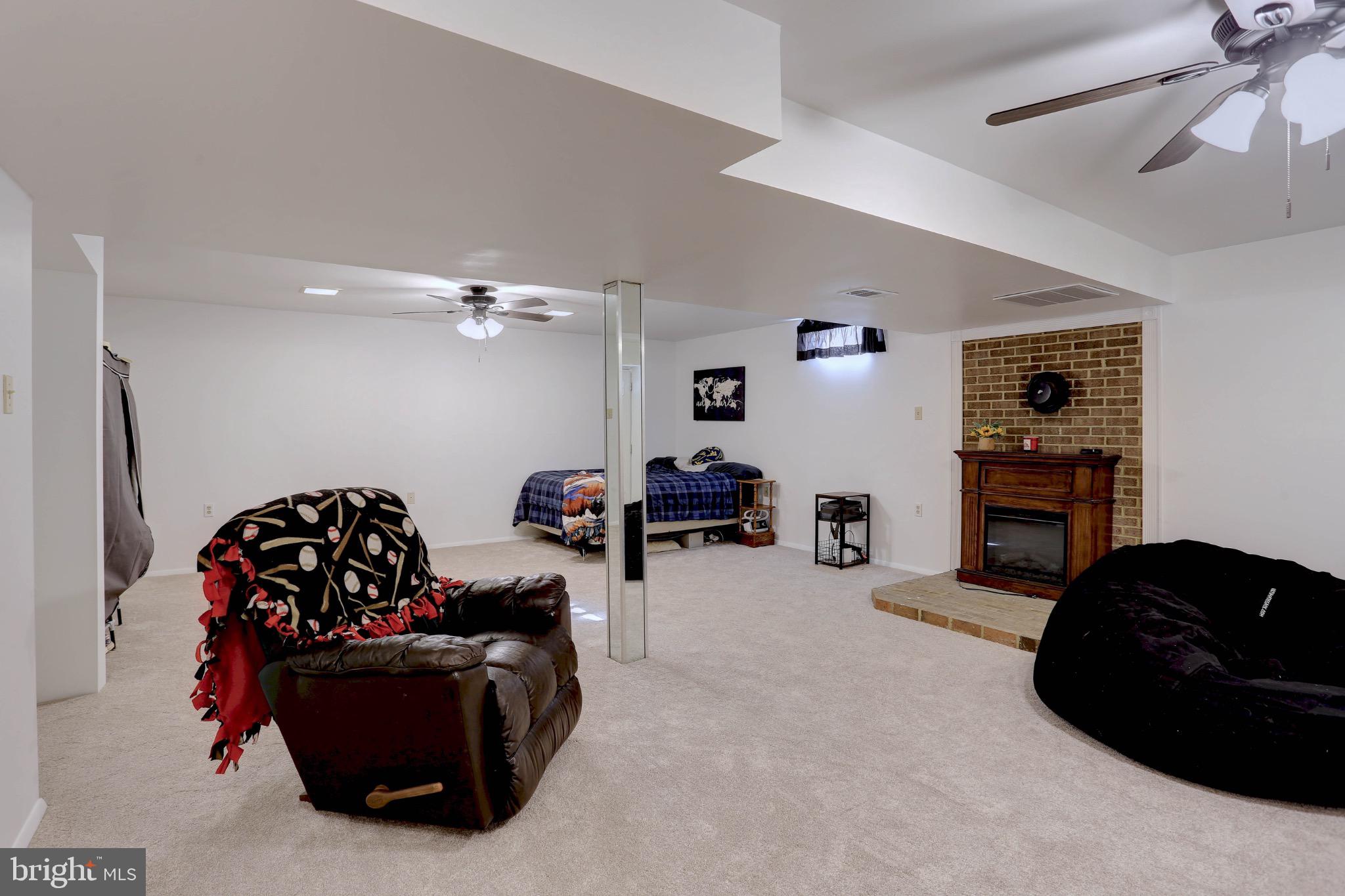 HAMMOND HILLS - Residential