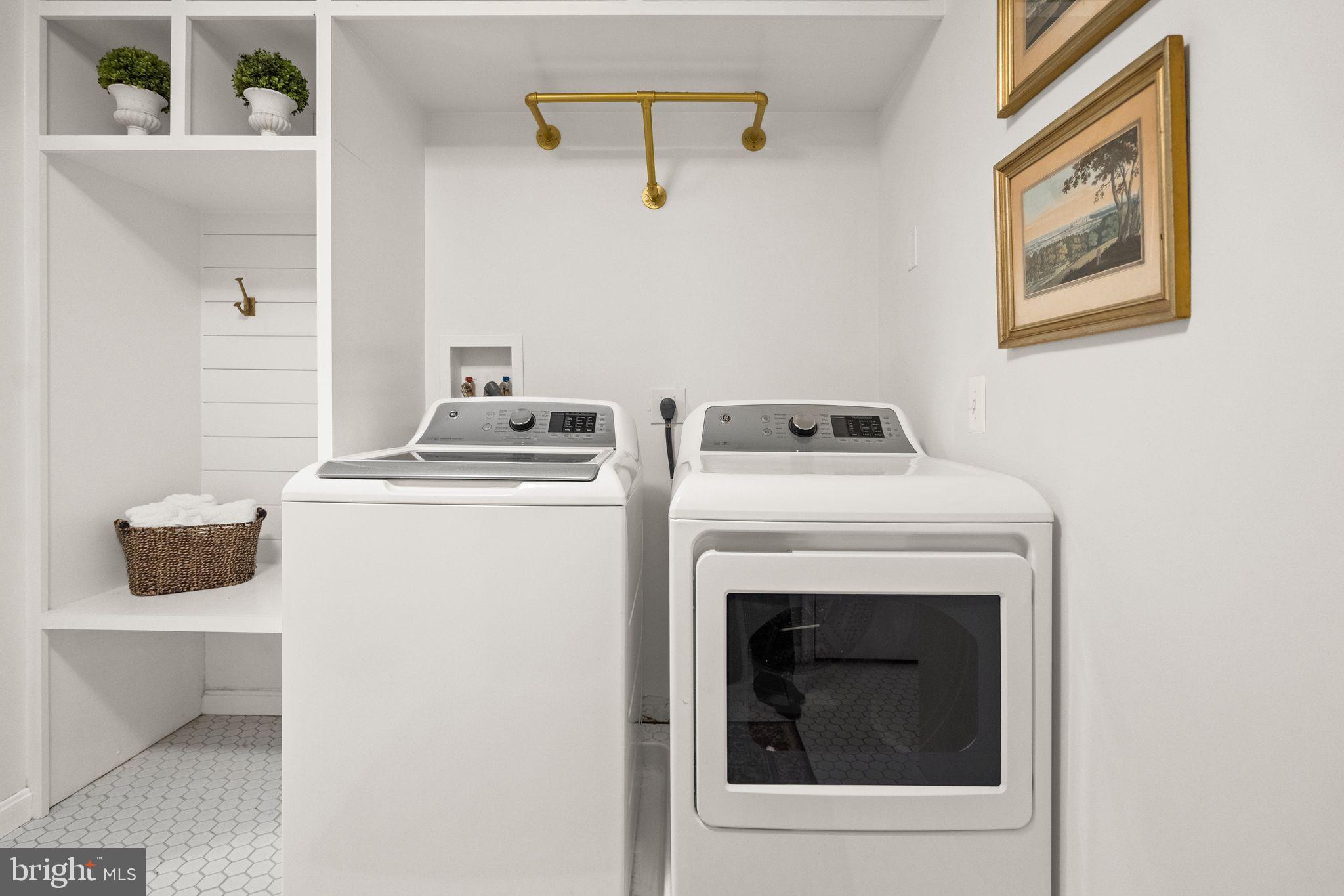 HUNTON WOOD - Residential