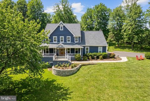 Homes For Sale - 5755 Hunton Wood Drive<br/> BROAD RUN, VA 20137