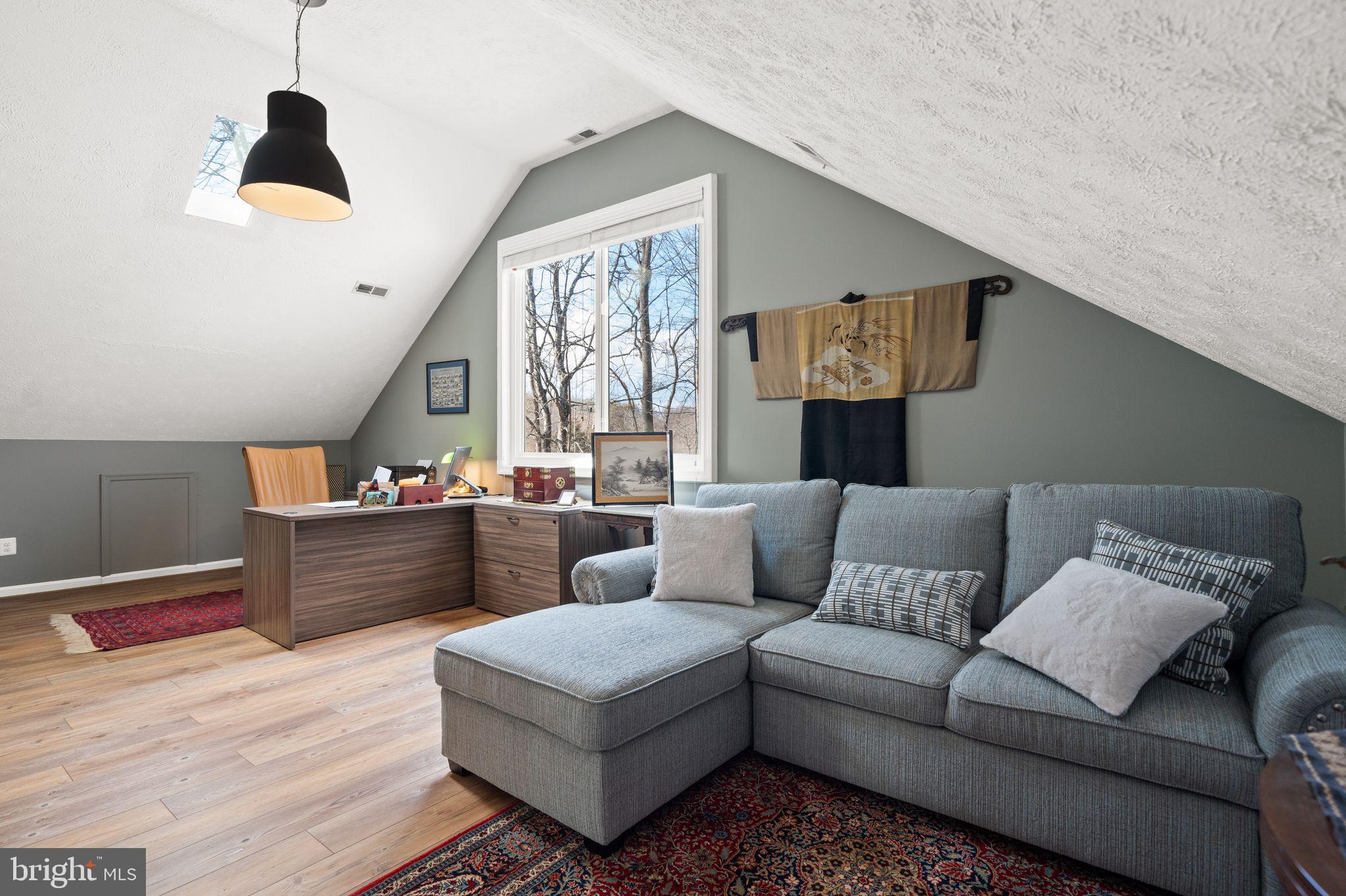 HUNTON WOOD - Residential