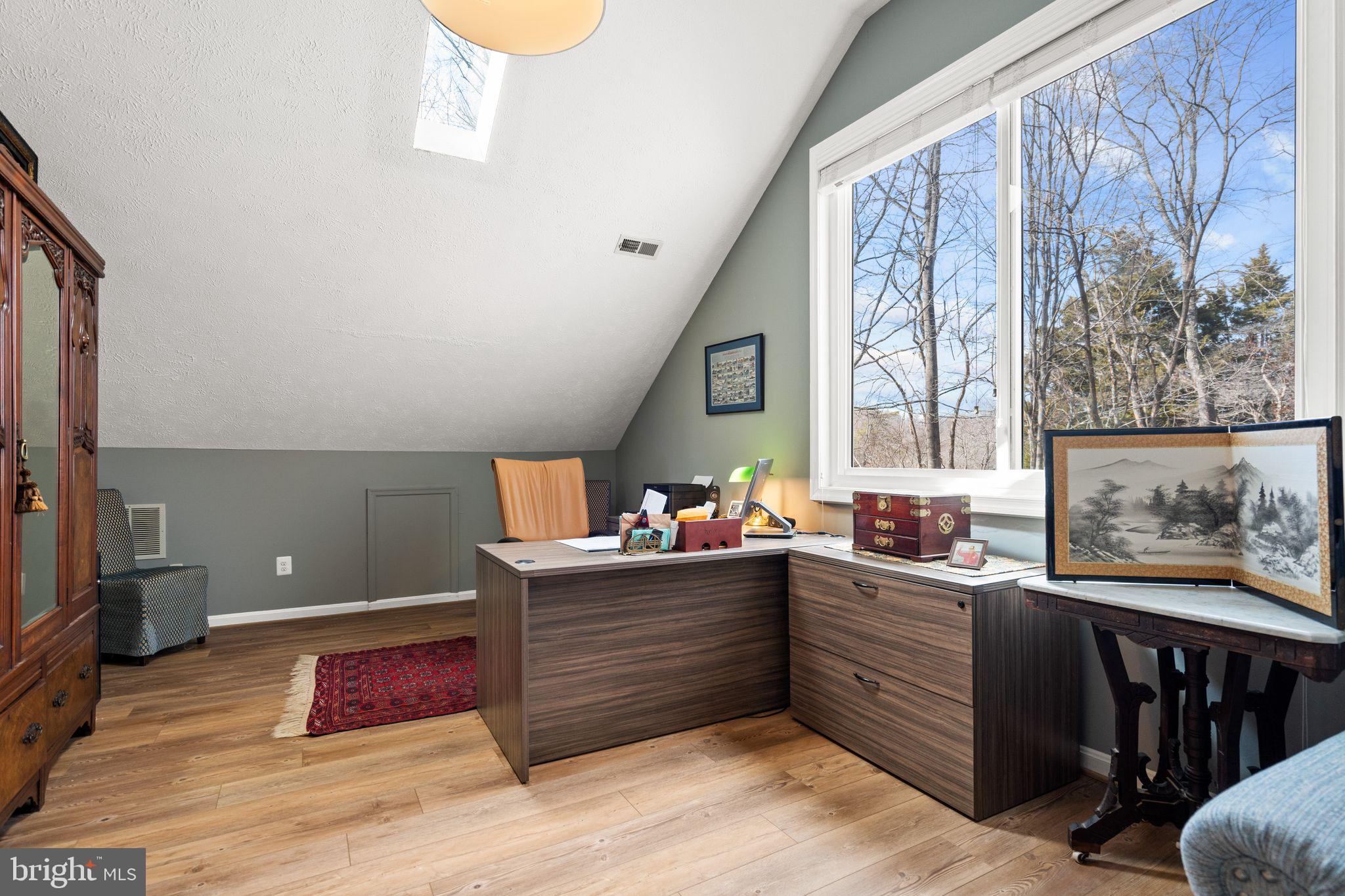 HUNTON WOOD - Residential