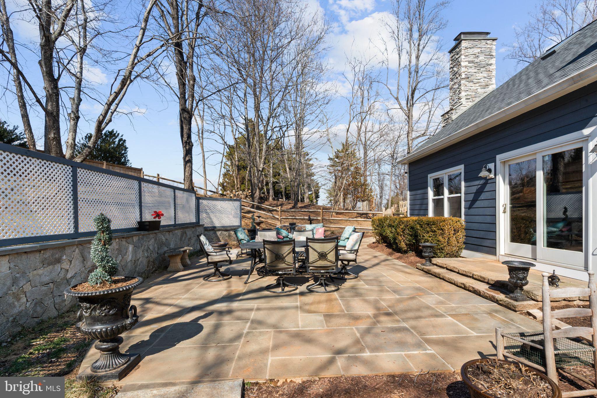 HUNTON WOOD - Residential