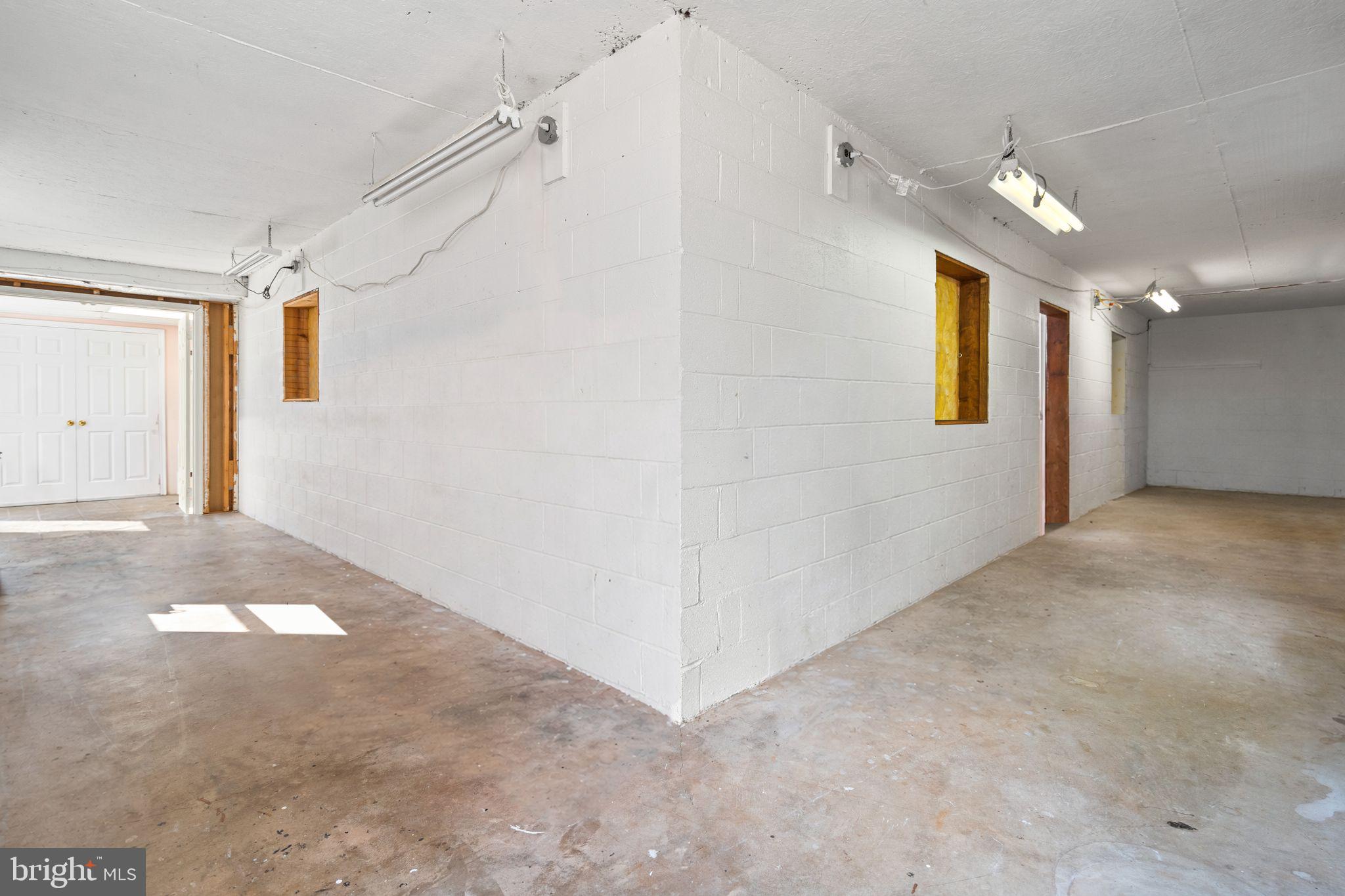 HUNTON WOOD - Residential