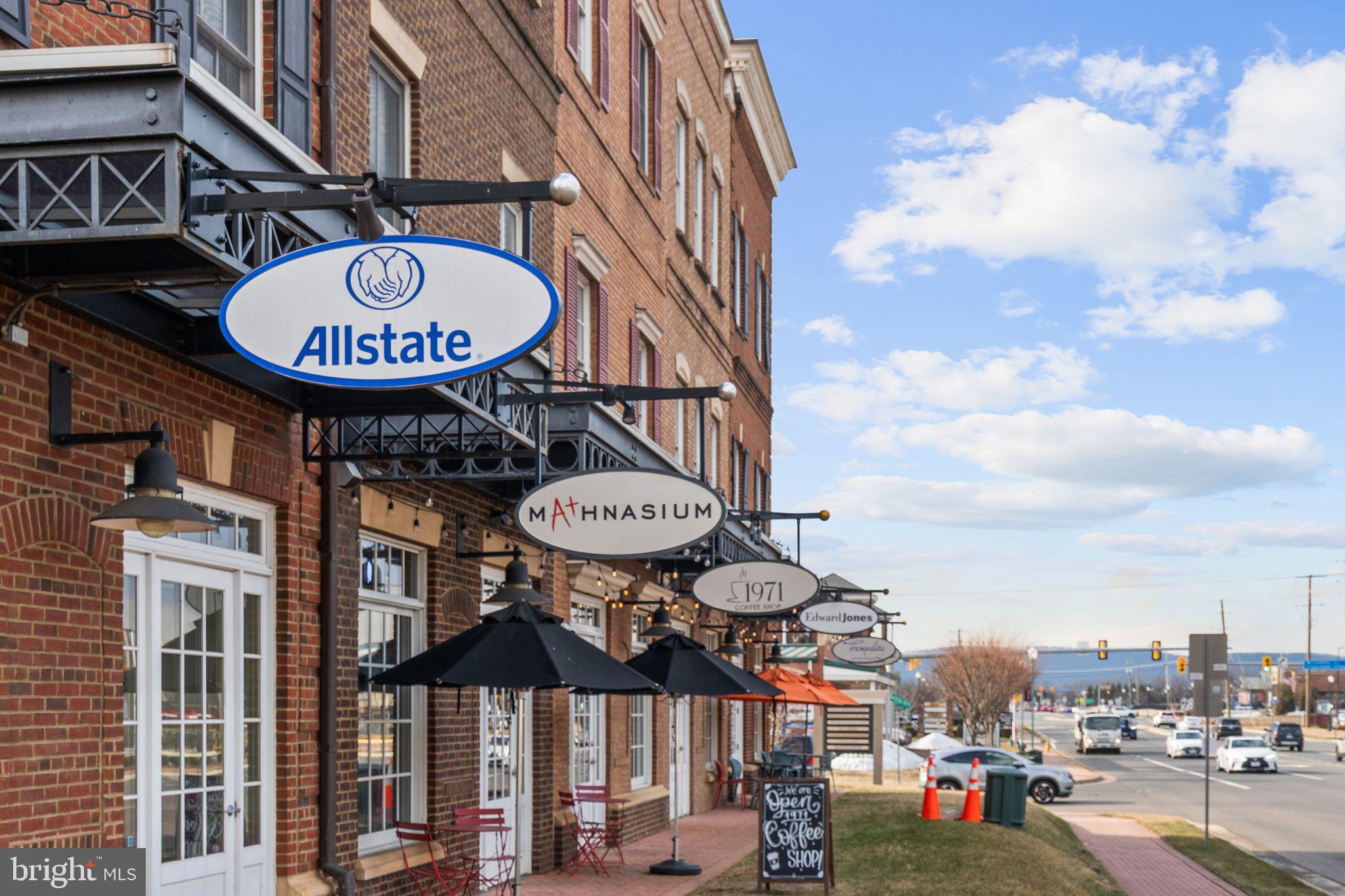 HUNTON WOOD - Residential