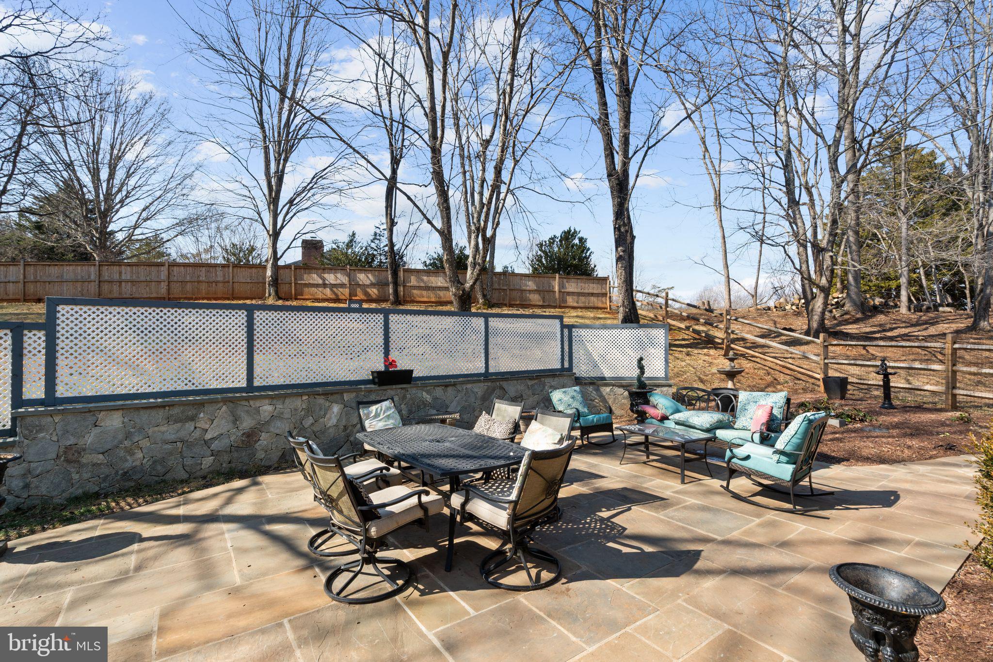 HUNTON WOOD - Residential