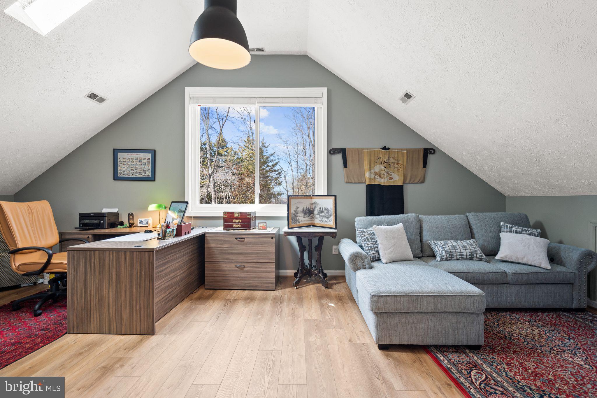 HUNTON WOOD - Residential