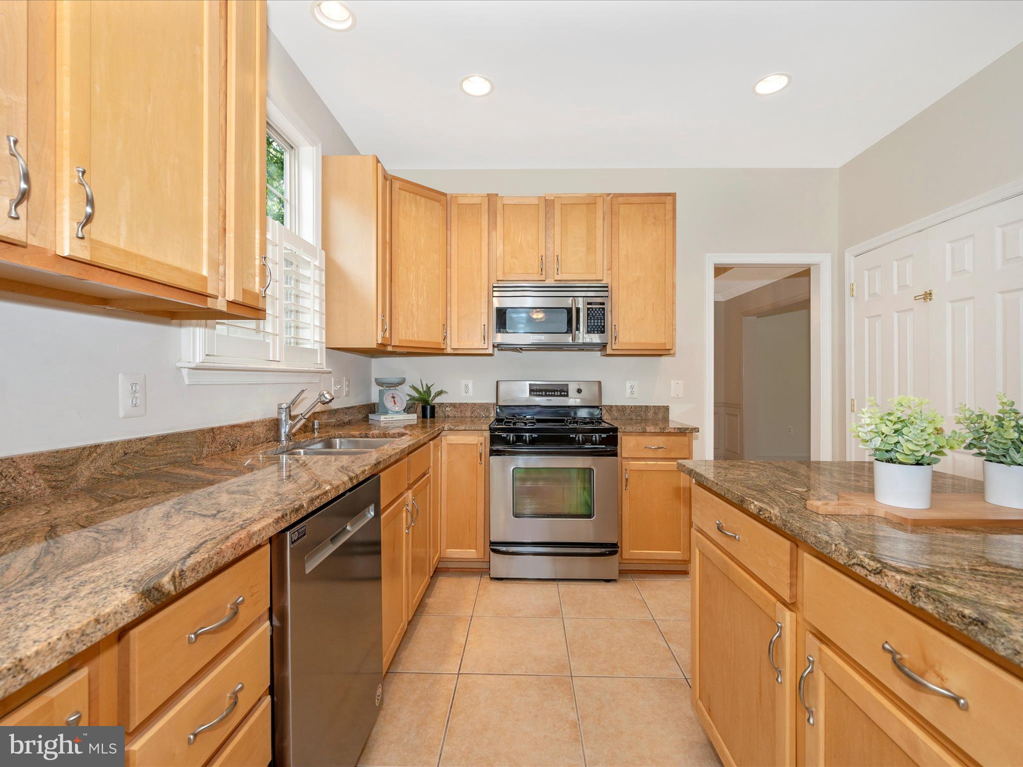 WOODRIDGE - Residential