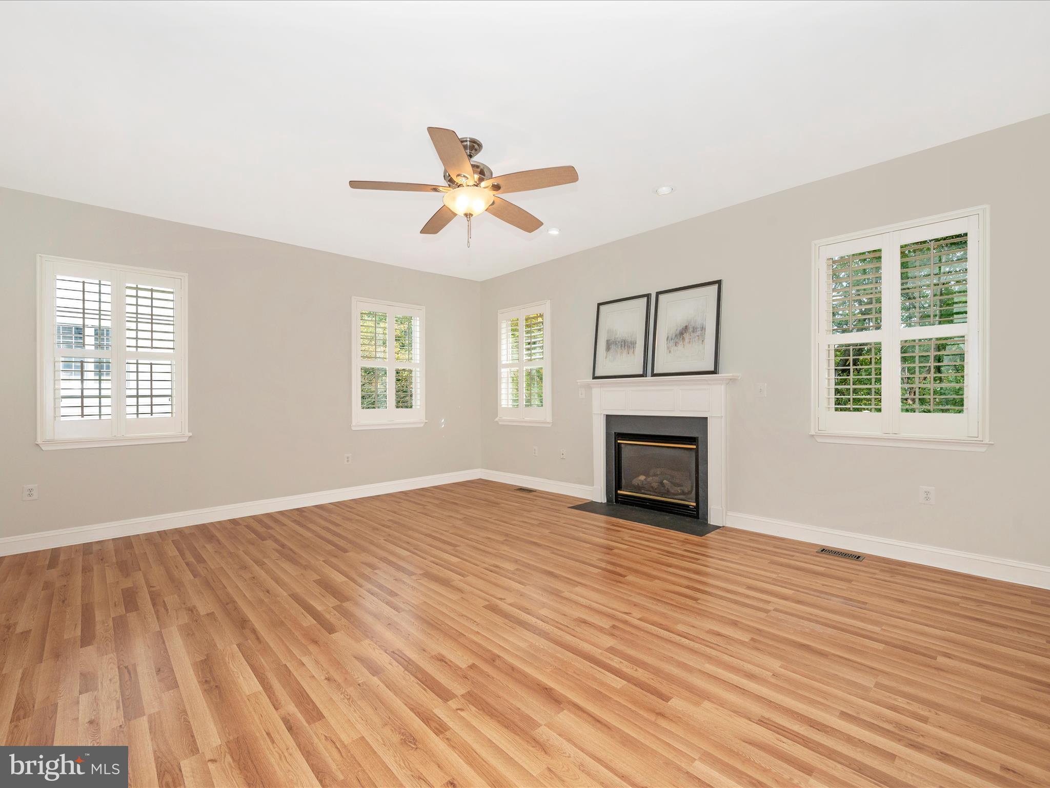 WOODRIDGE - Residential