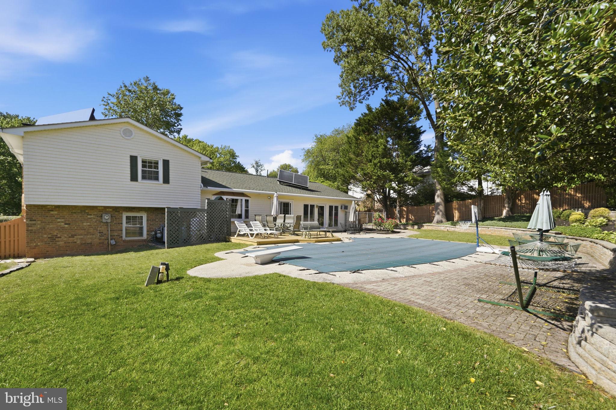 LAKEVALE COURT - Residential