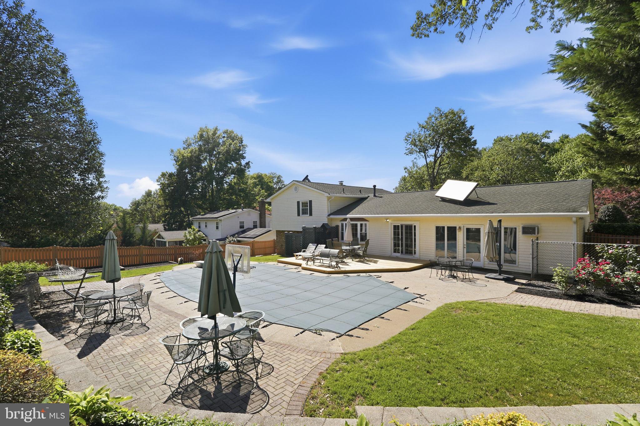 LAKEVALE COURT - Residential