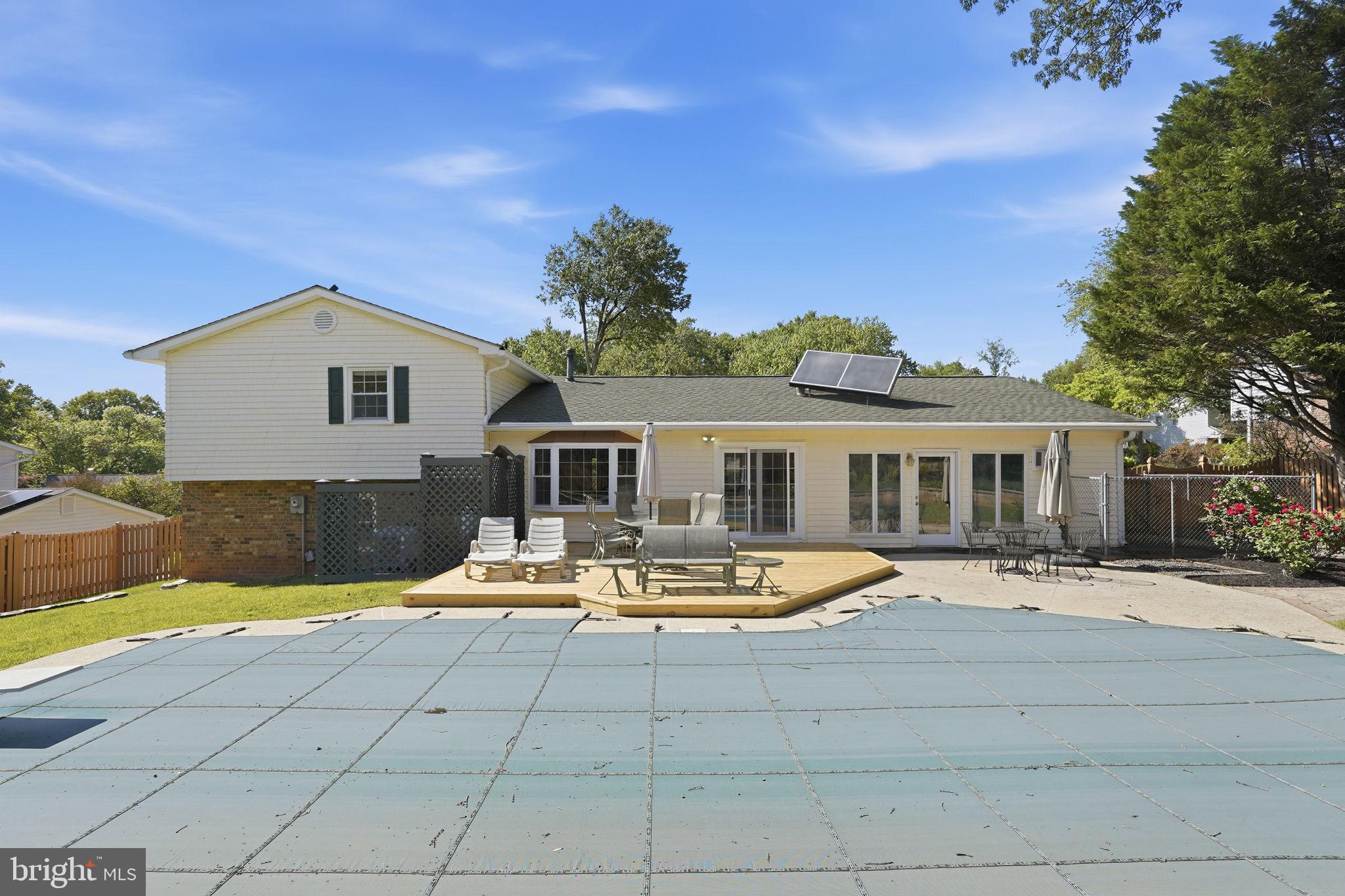 LAKEVALE COURT - Residential
