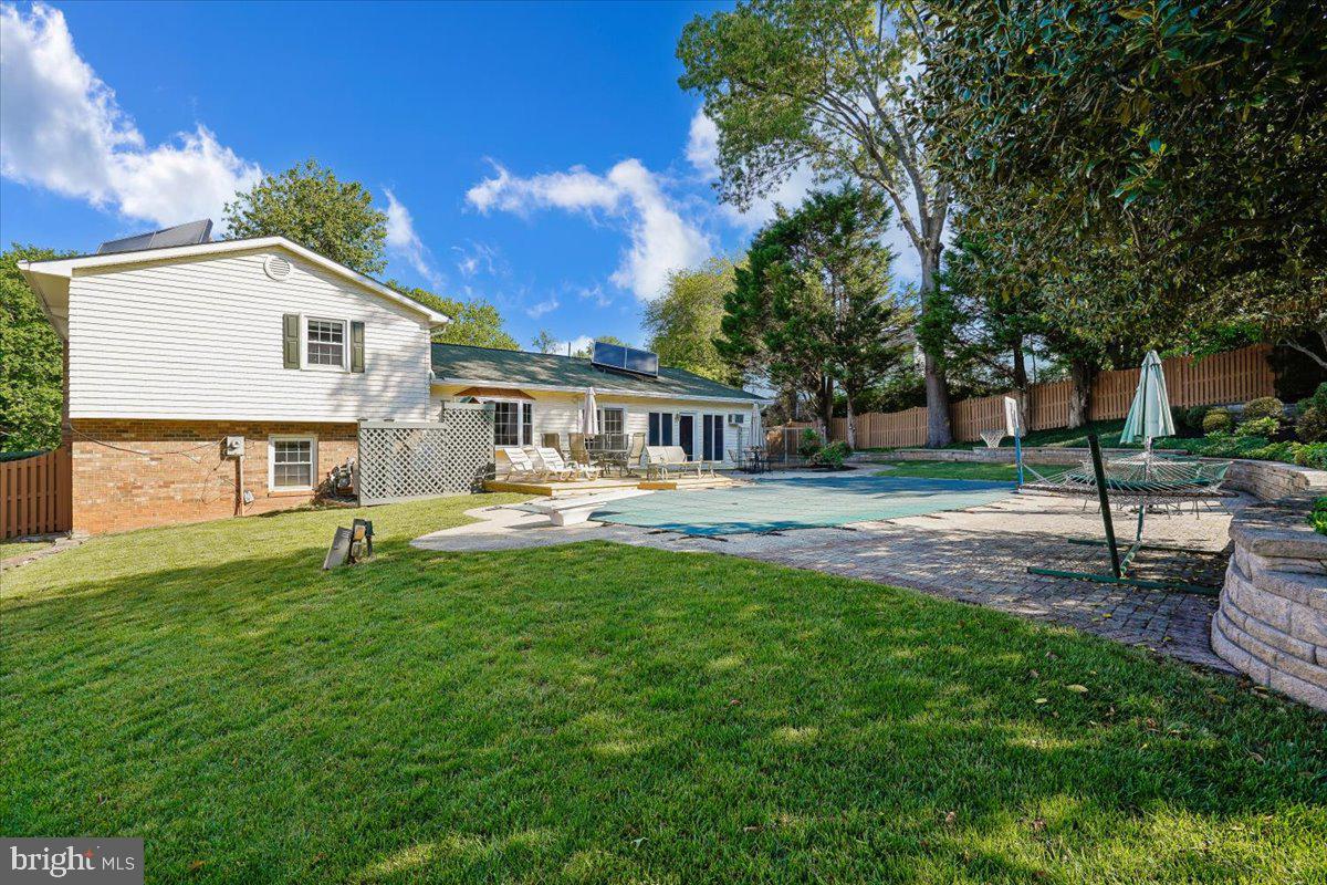 LAKEVALE COURT - Residential