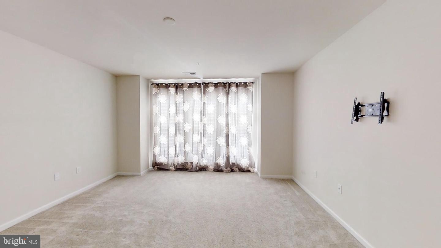 GOOSE CREEK VILLAGE - Residential Lease