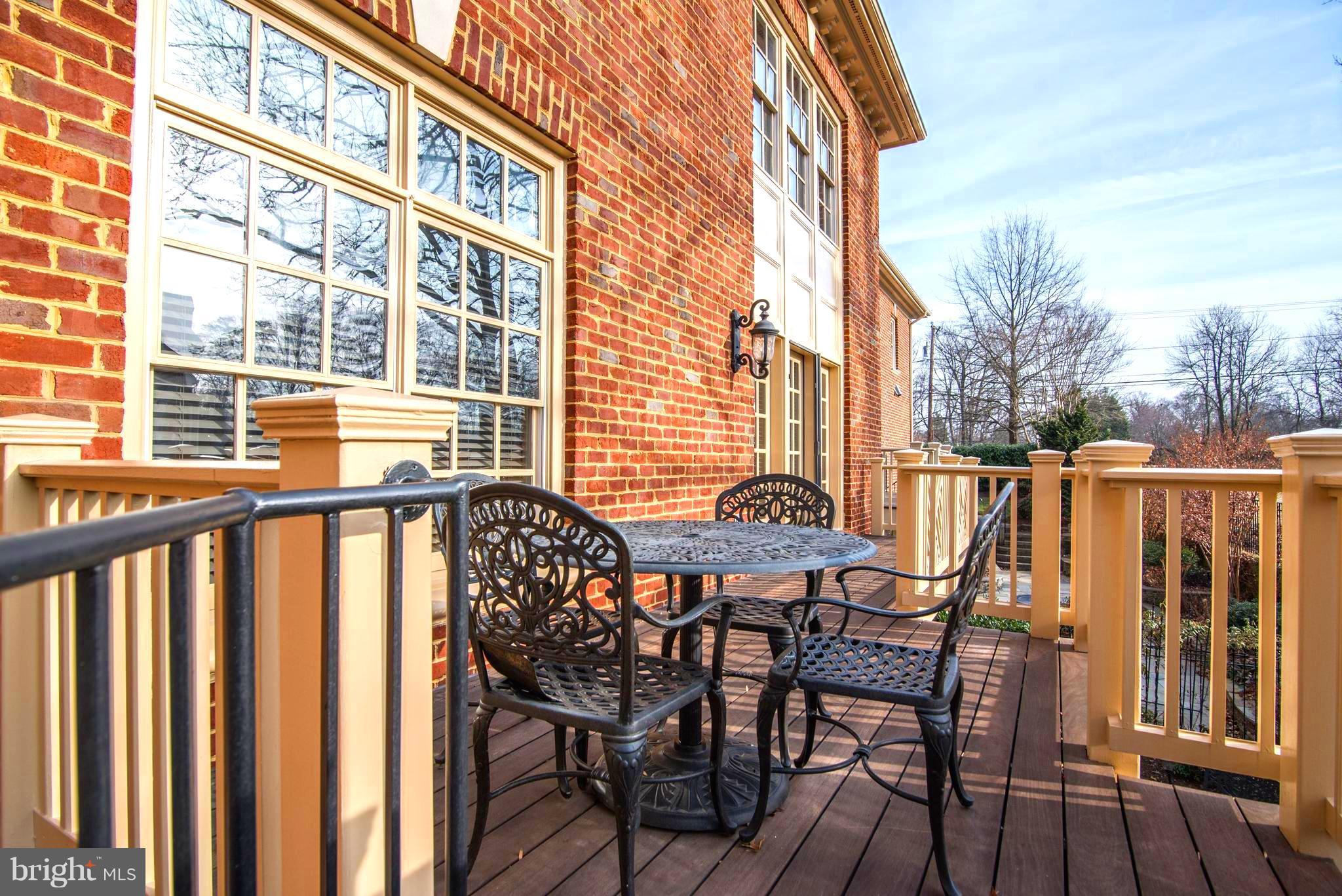 CHAIN BRIDGE TERRACE - Residential