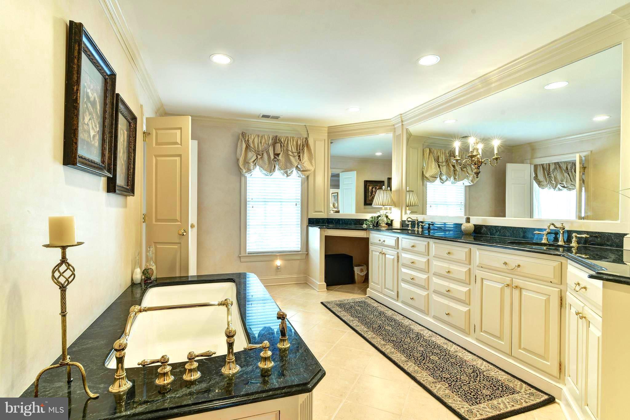 CHAIN BRIDGE TERRACE - Residential