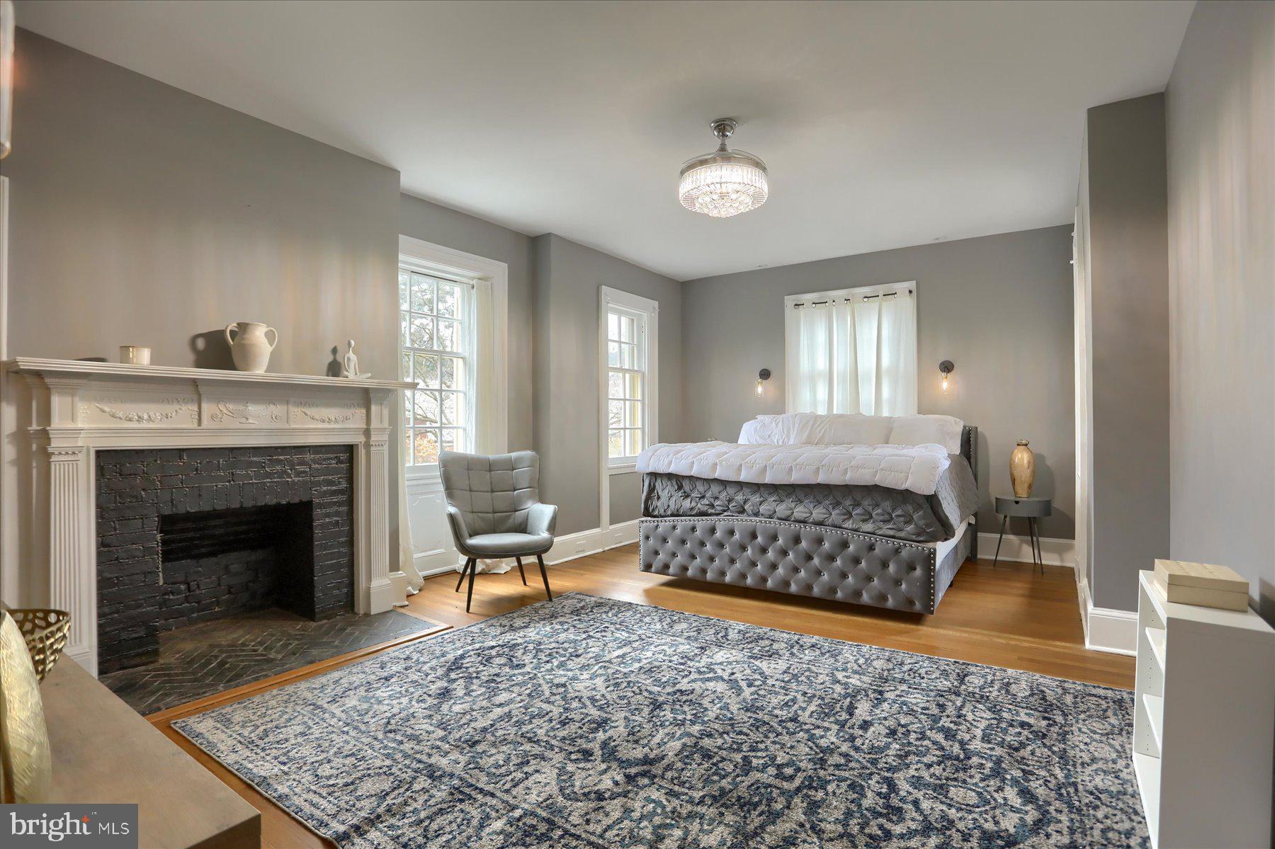 ROLAND PARK - Residential