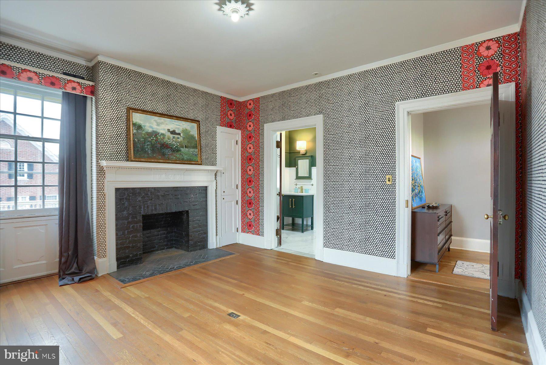 ROLAND PARK - Residential