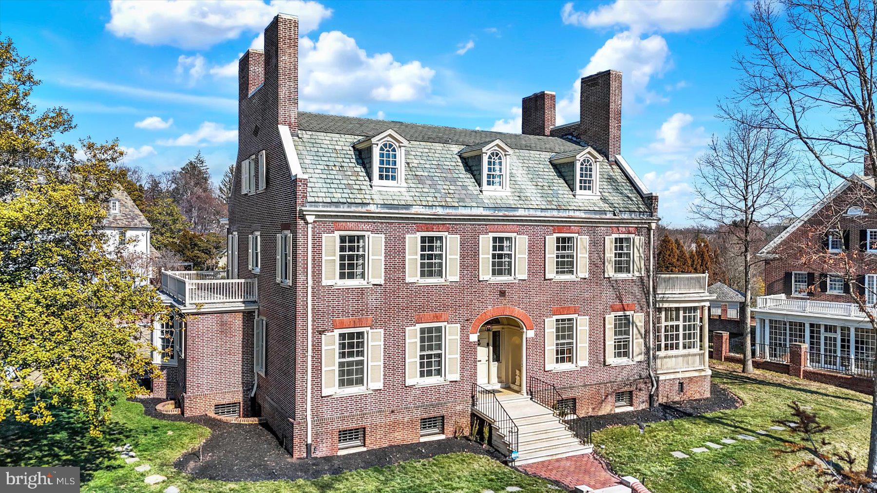 ROLAND PARK - Residential