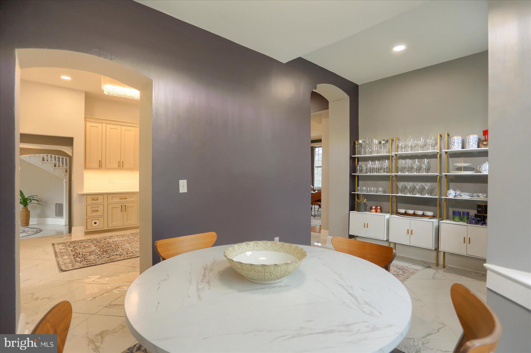 ROLAND PARK - Residential