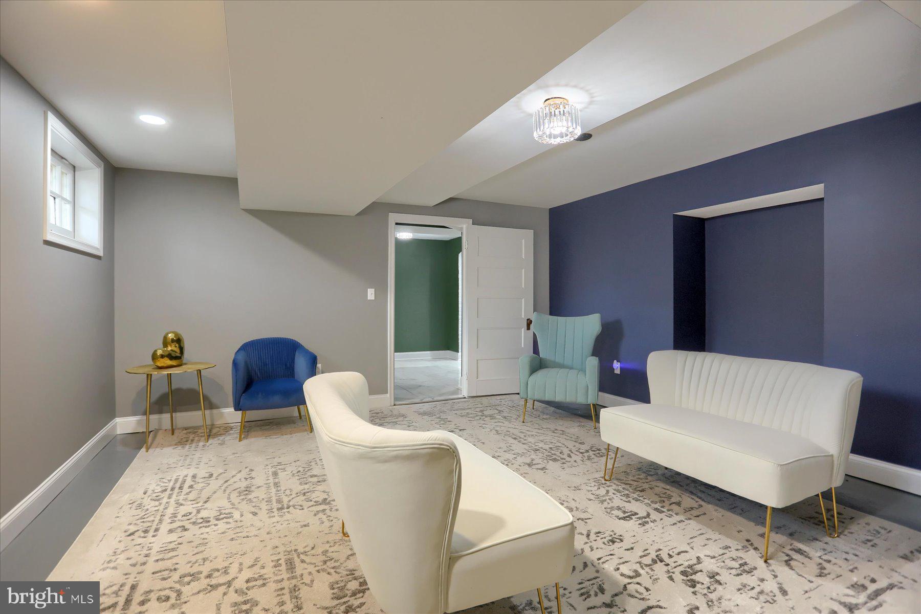 ROLAND PARK - Residential