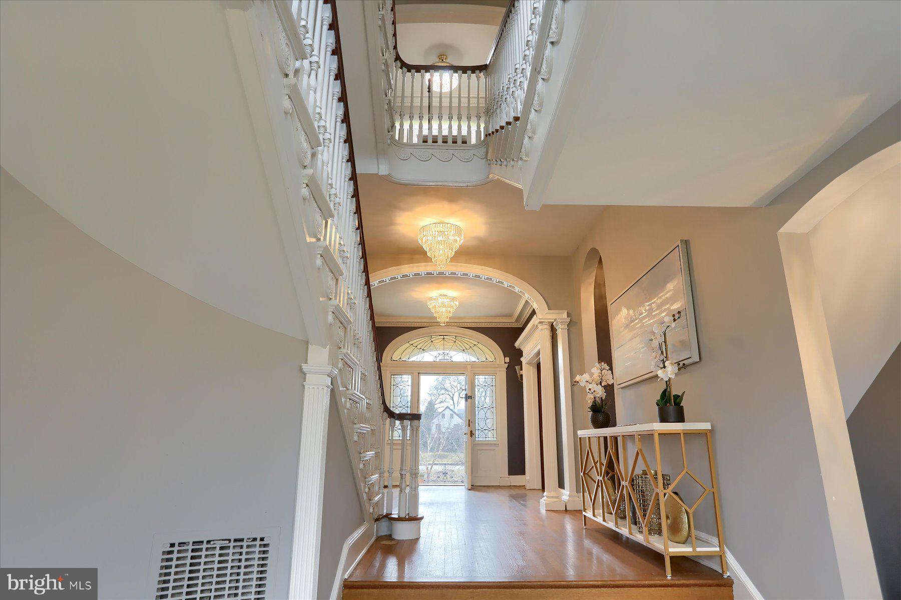 ROLAND PARK - Residential