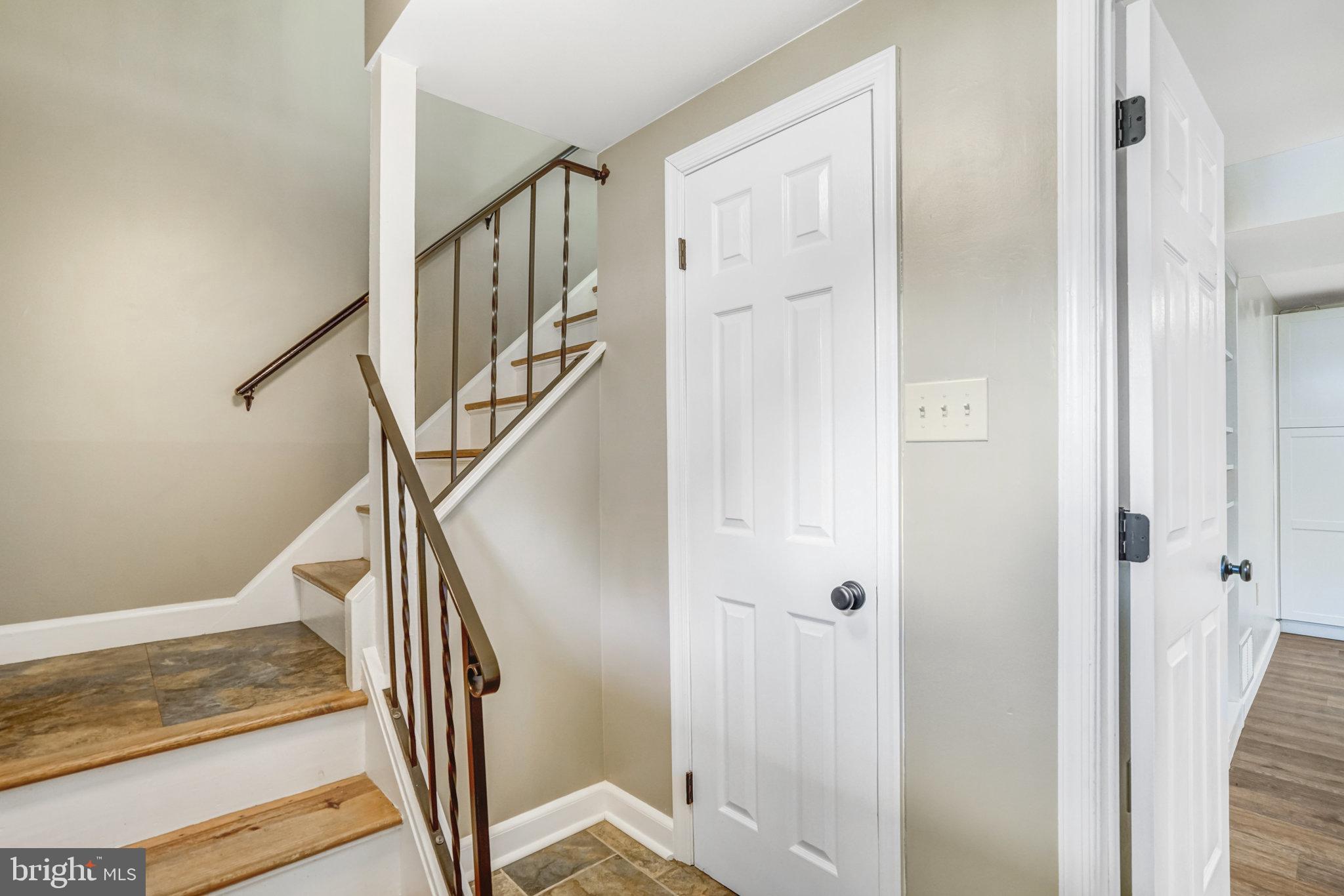 5608 LA VISTA DRIVE