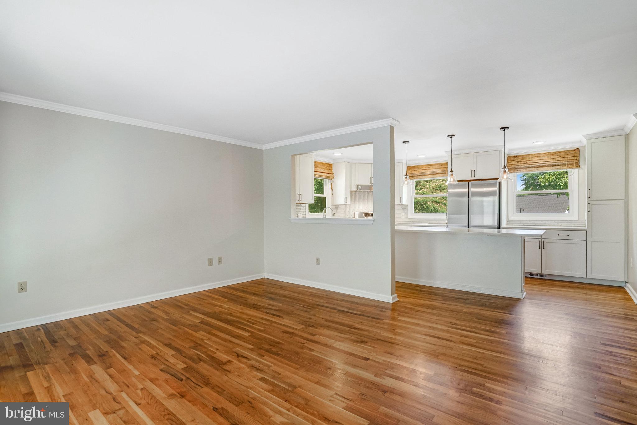 5608 LA VISTA DRIVE