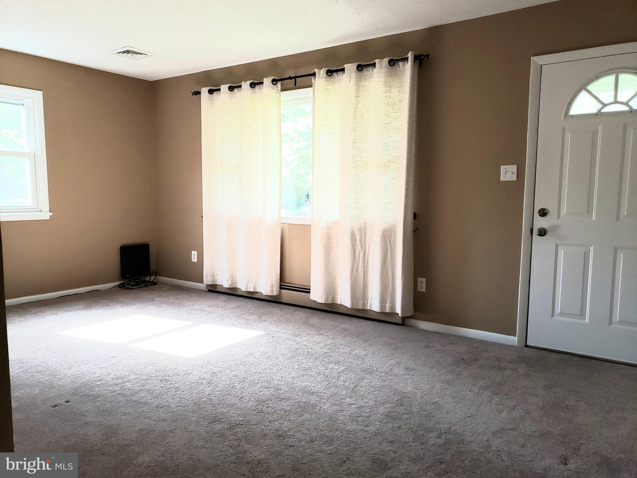 CALVERT MANOR - Residential Lease