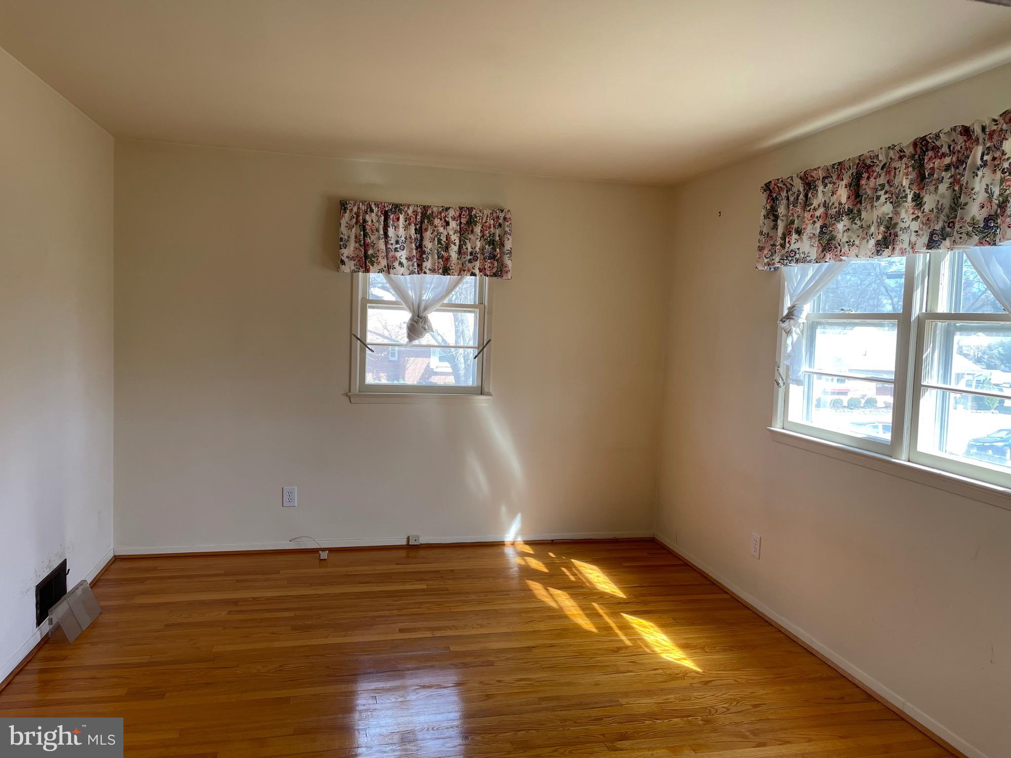 EDSALL PARK - Residential