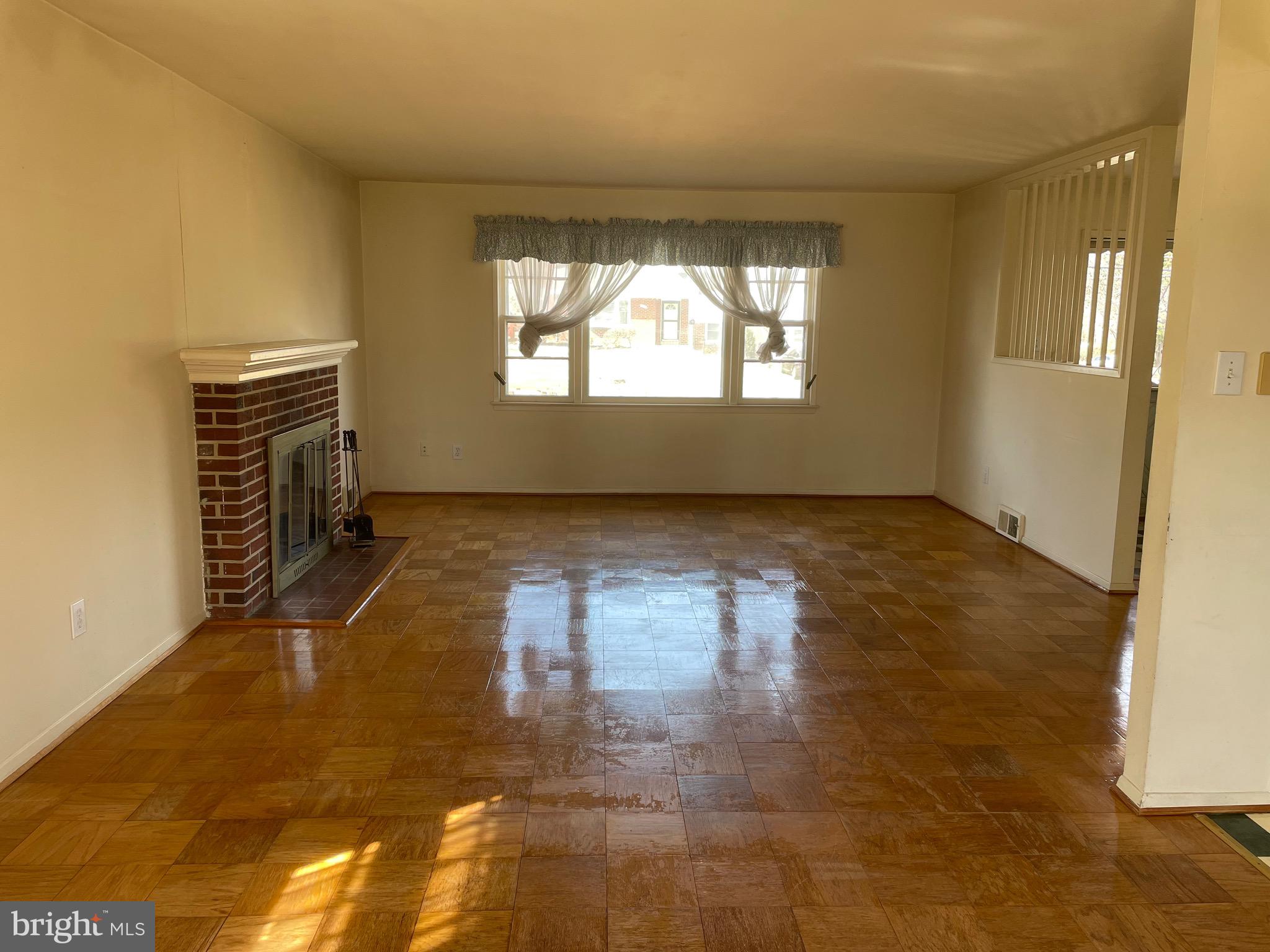5409 MONTGOMERY STREET