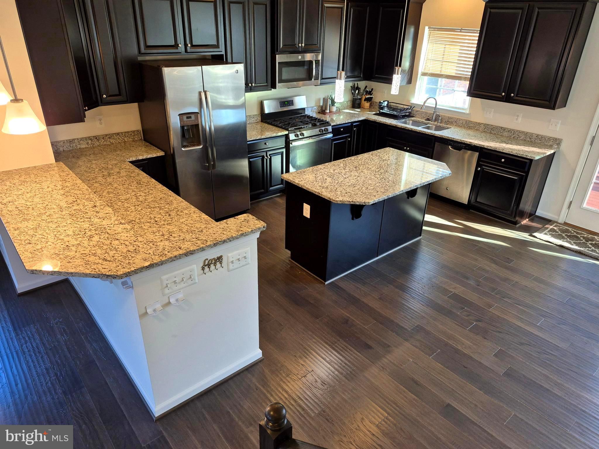 WESTCHESTER SQUARE - Residential Lease