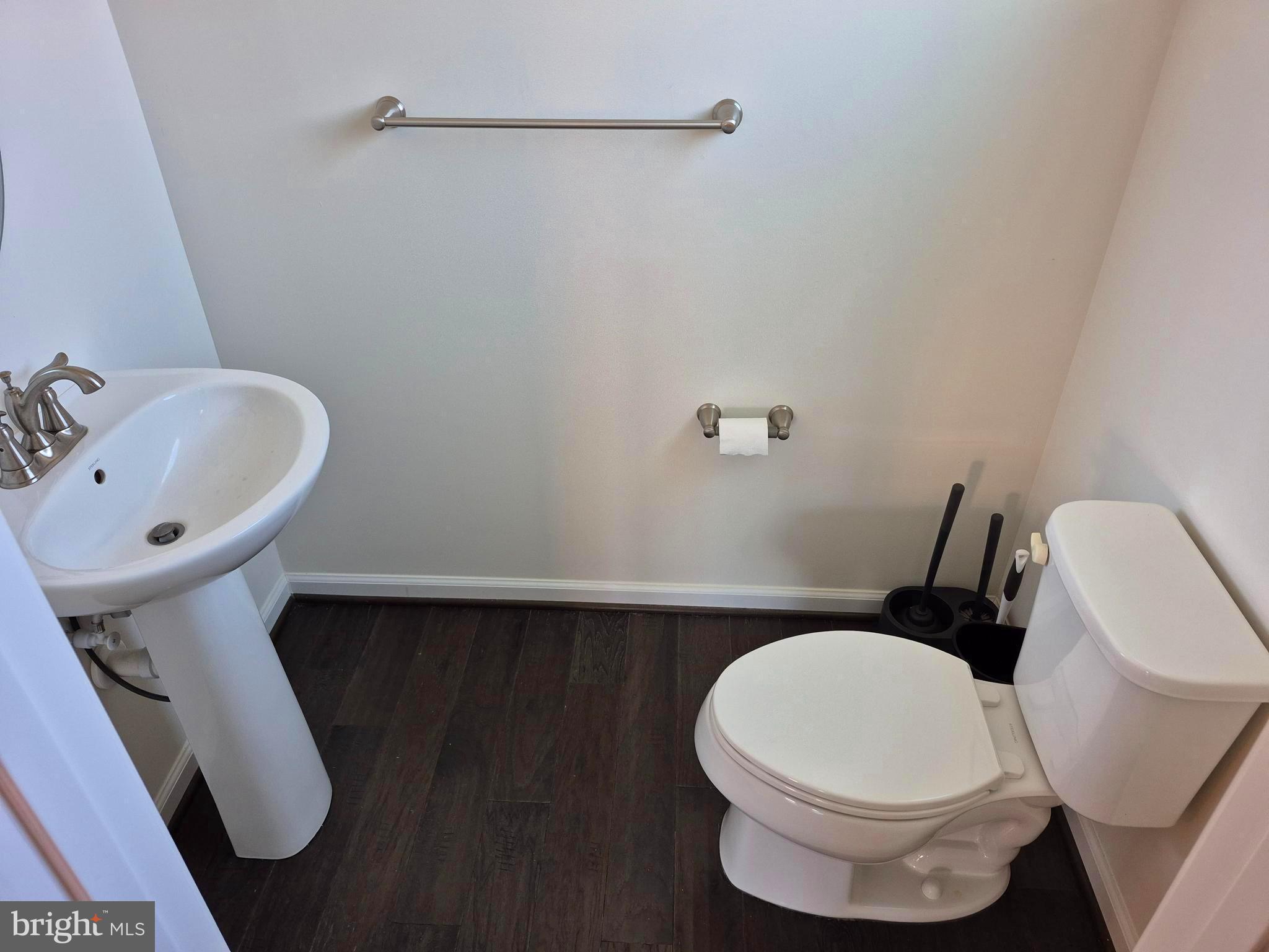 WESTCHESTER SQUARE - Residential Lease