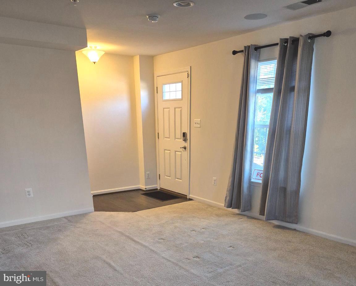 WESTCHESTER SQUARE - Residential Lease