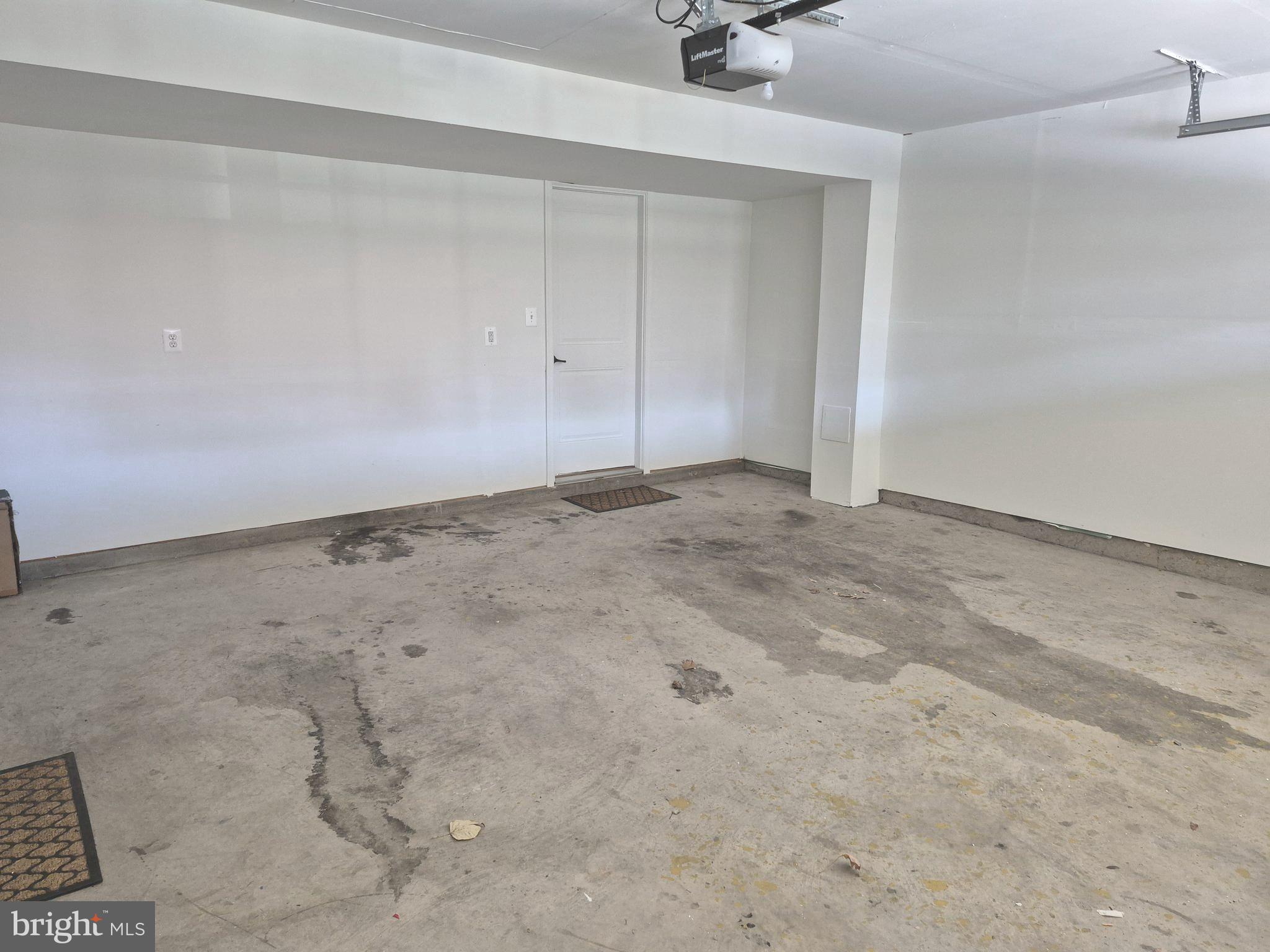 WESTCHESTER SQUARE - Residential Lease