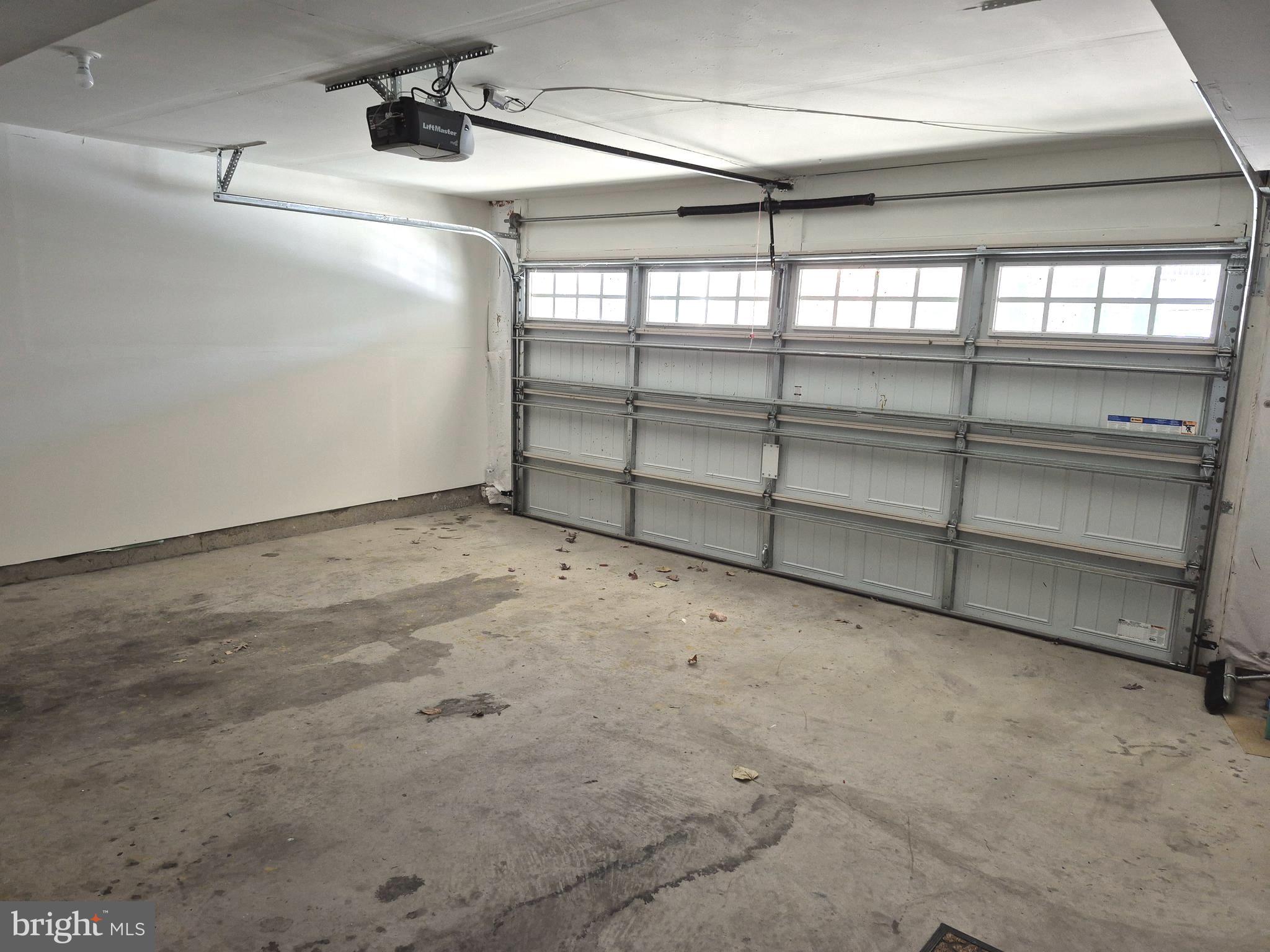 WESTCHESTER SQUARE - Residential Lease