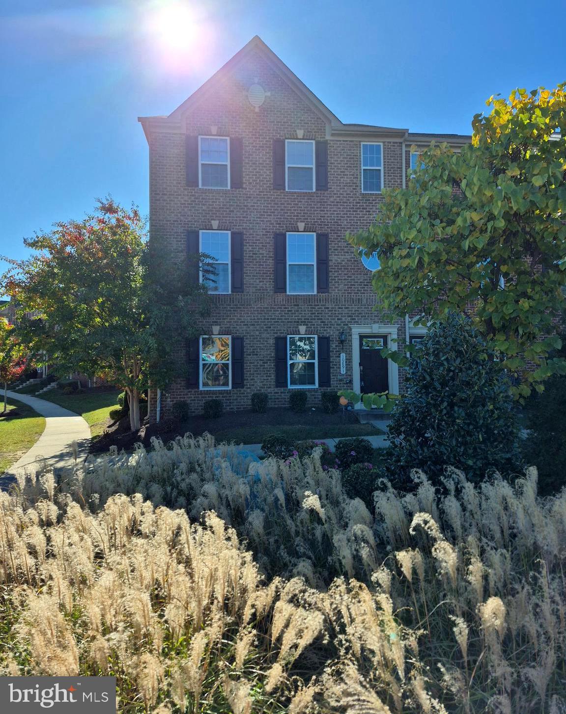 WESTCHESTER SQUARE - Residential Lease