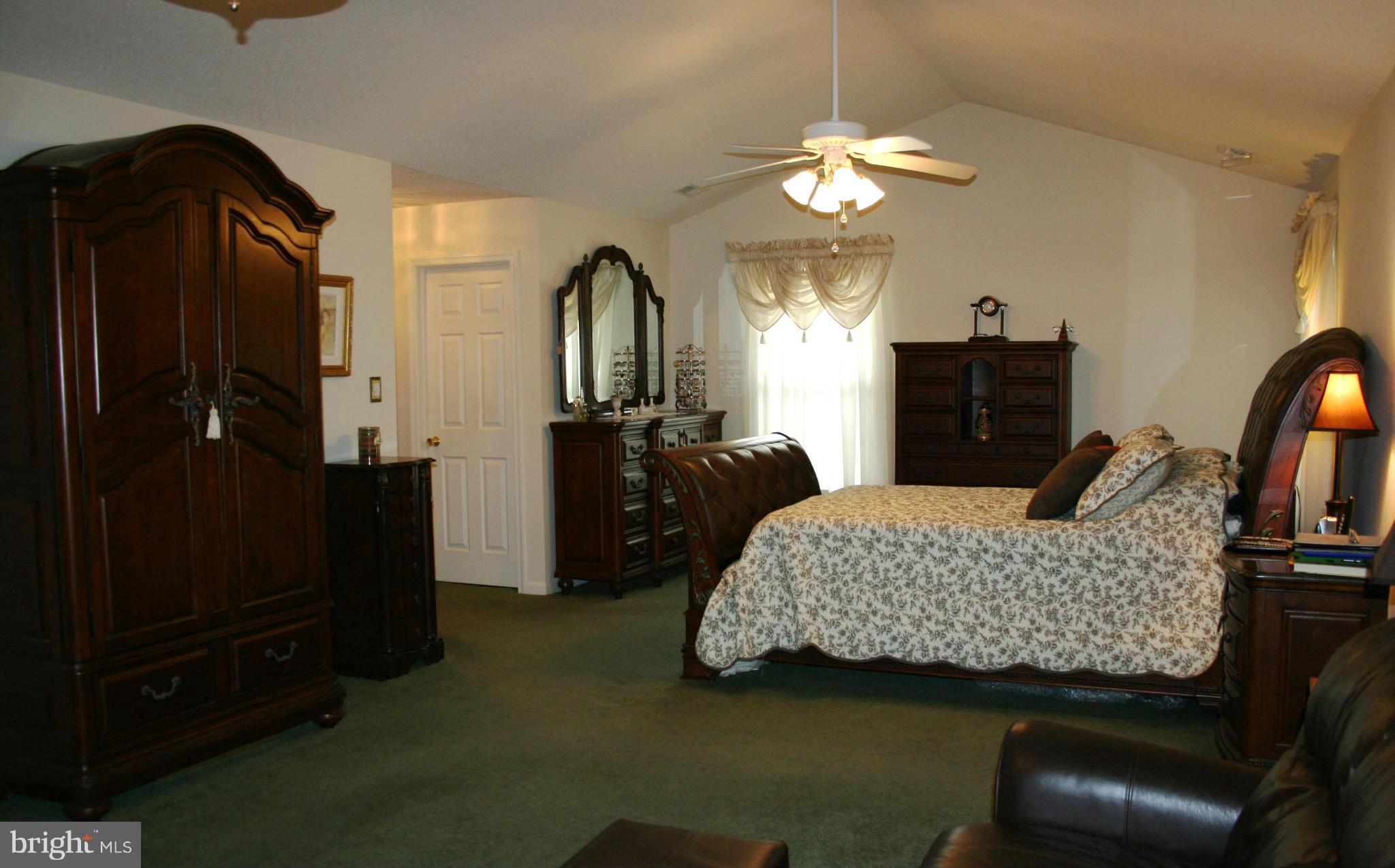 NEWTON MANOR - Residential