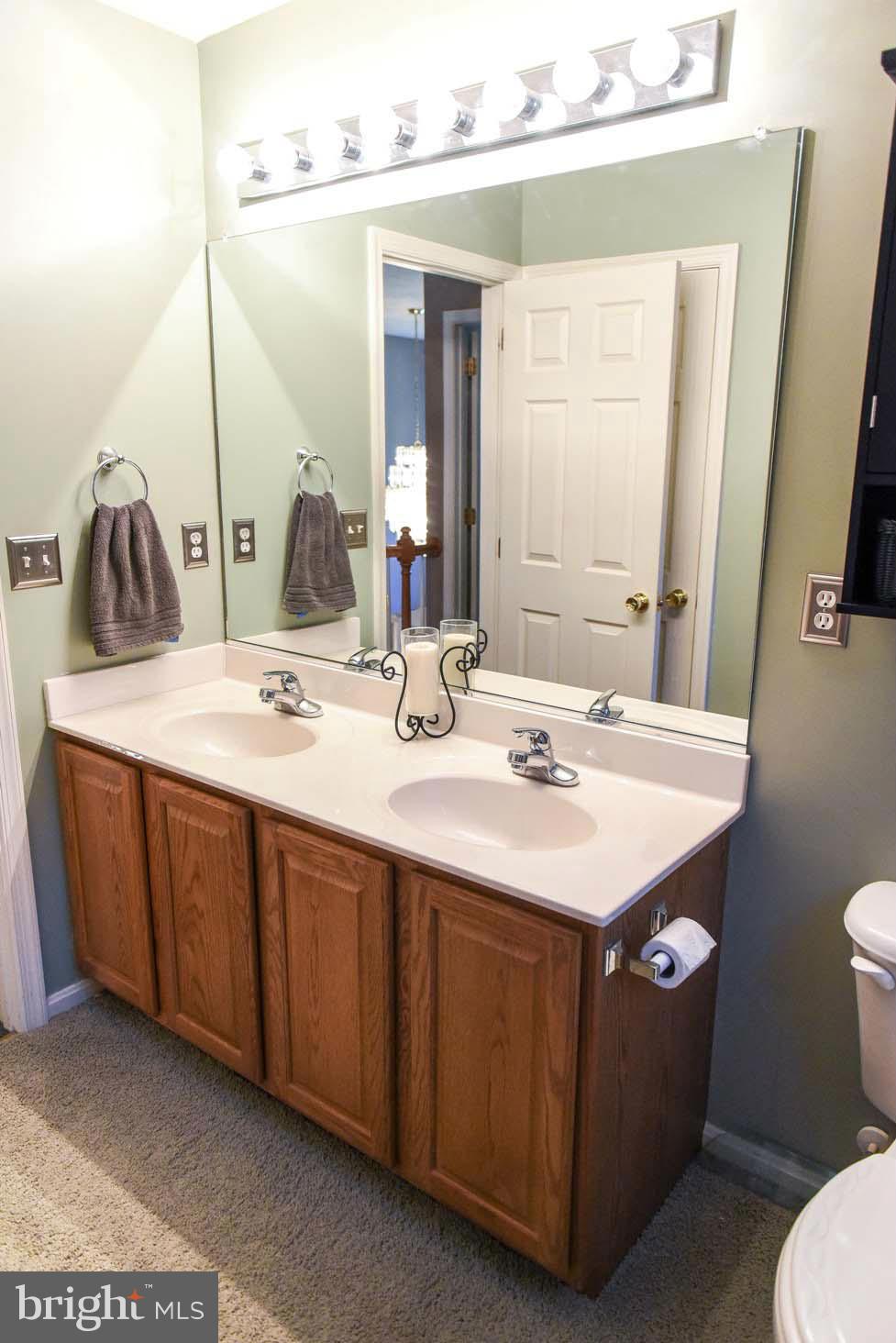 NEWTON MANOR - Residential