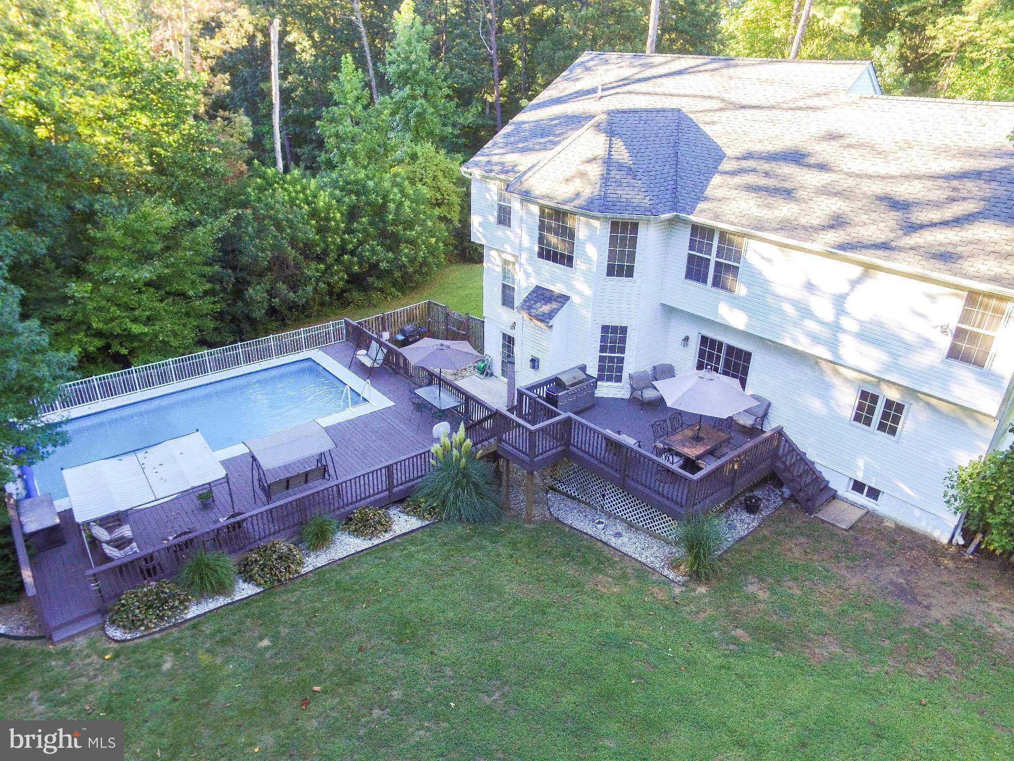 NEWTON MANOR - Residential