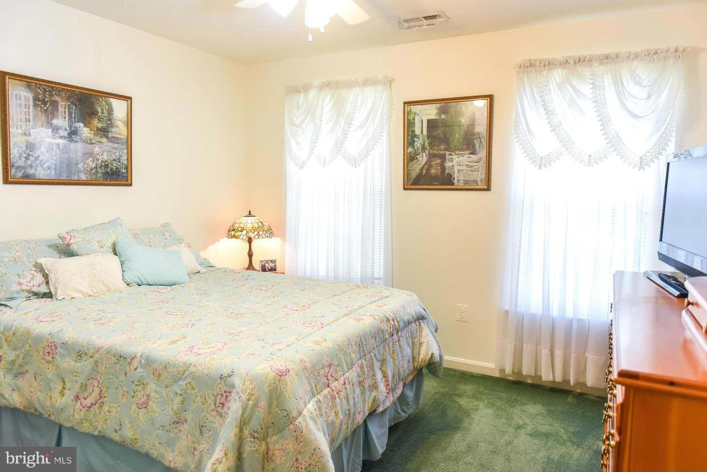 NEWTON MANOR - Residential