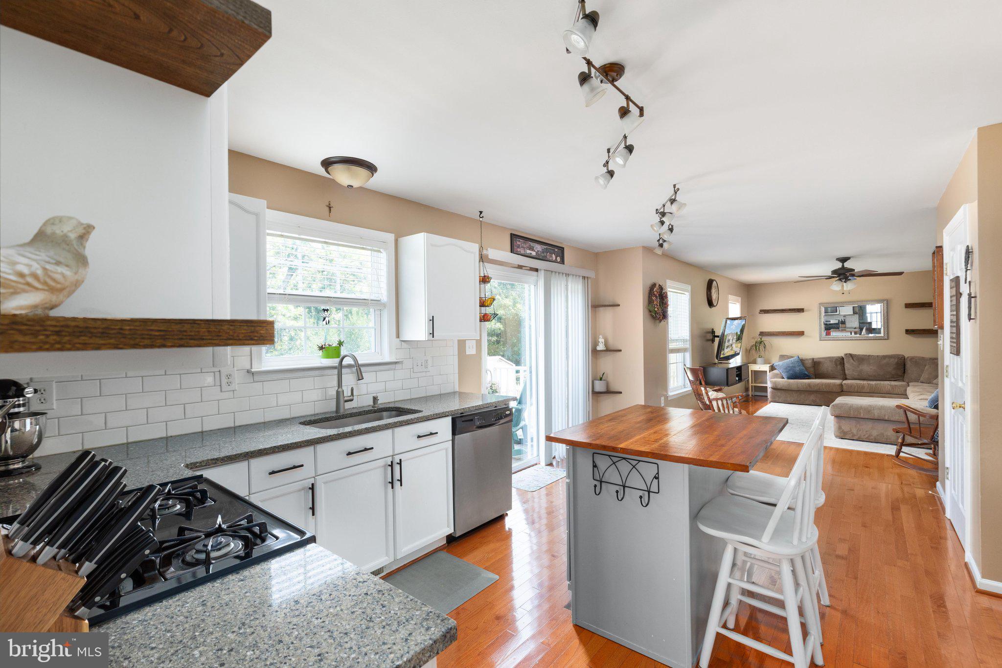 603 CRYSTAL LANE