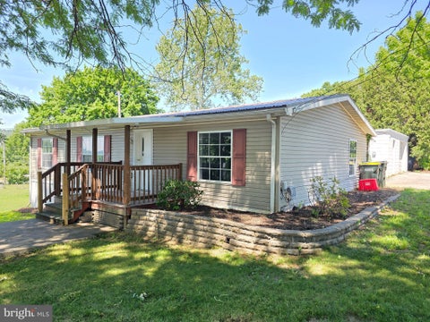 Mobile Home For Sale - 146 N Reamstown Road<br/> Lancaster County, STEVENS, PA 17578