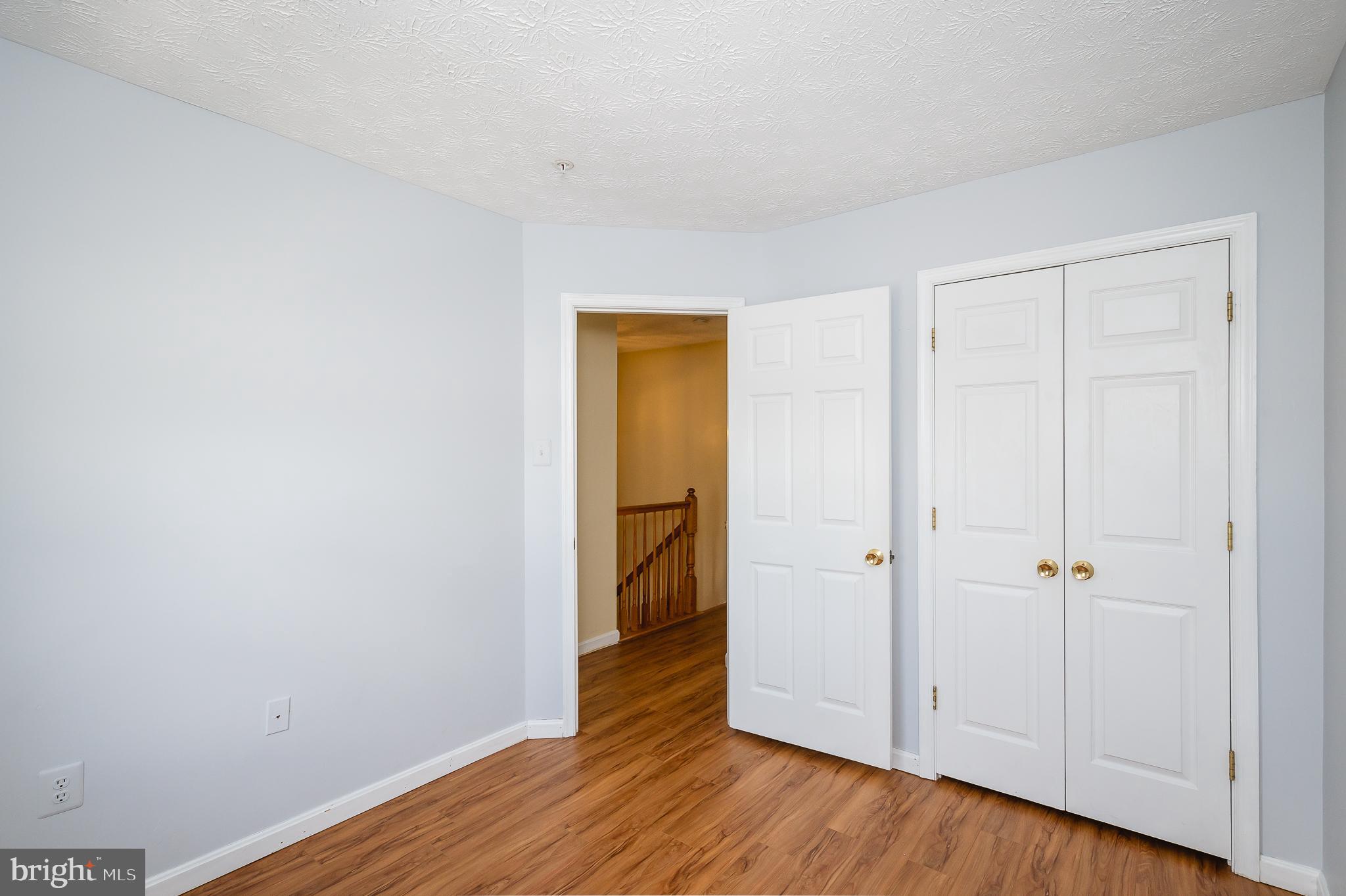 CONSTANT FRIENDSHIP - Residential Lease