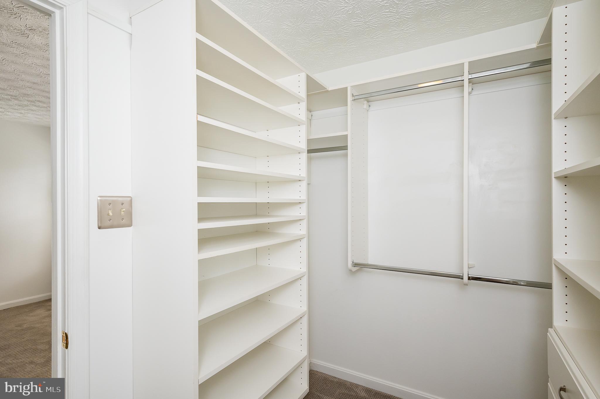 CONSTANT FRIENDSHIP - Residential Lease