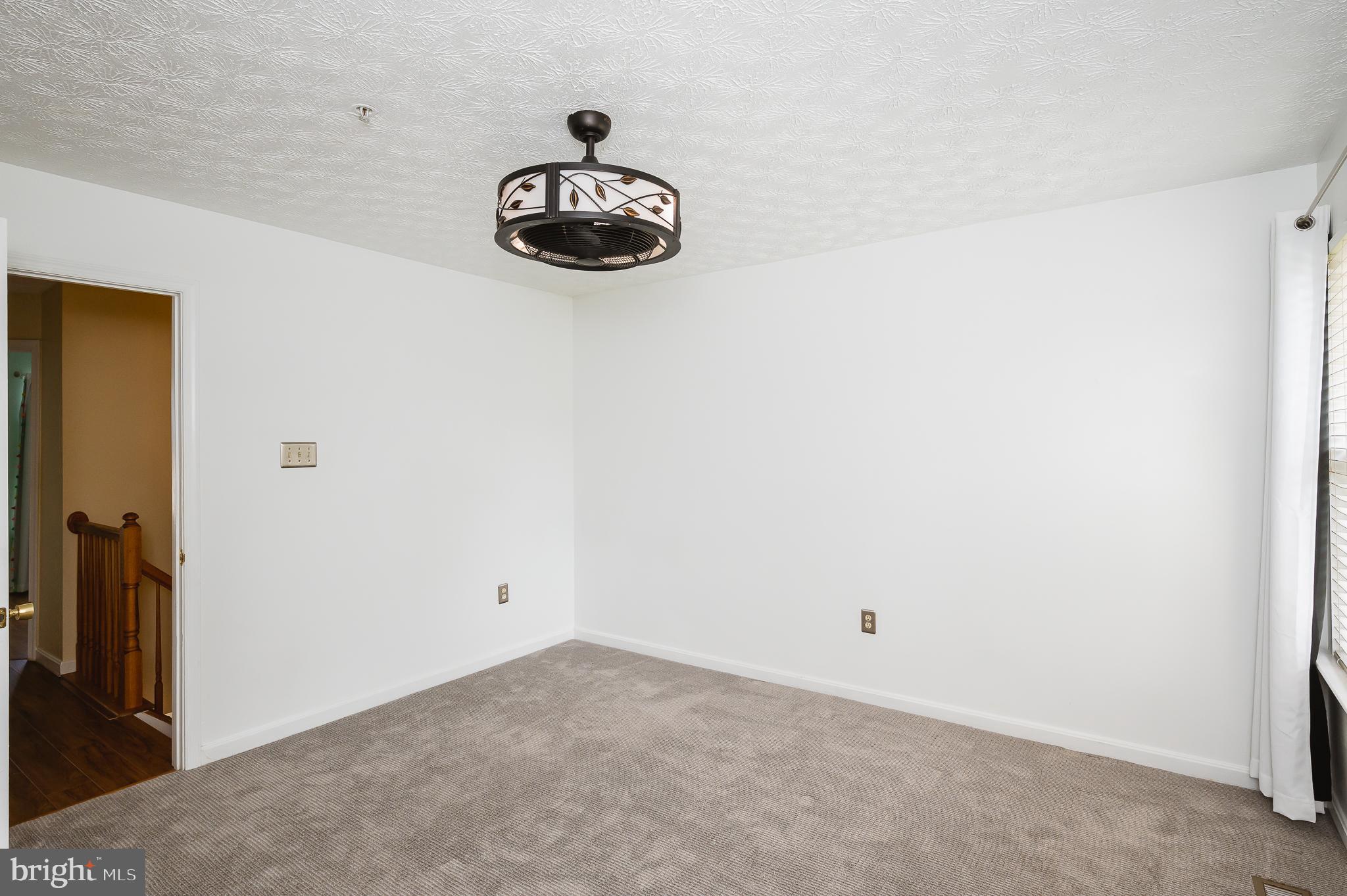 CONSTANT FRIENDSHIP - Residential Lease