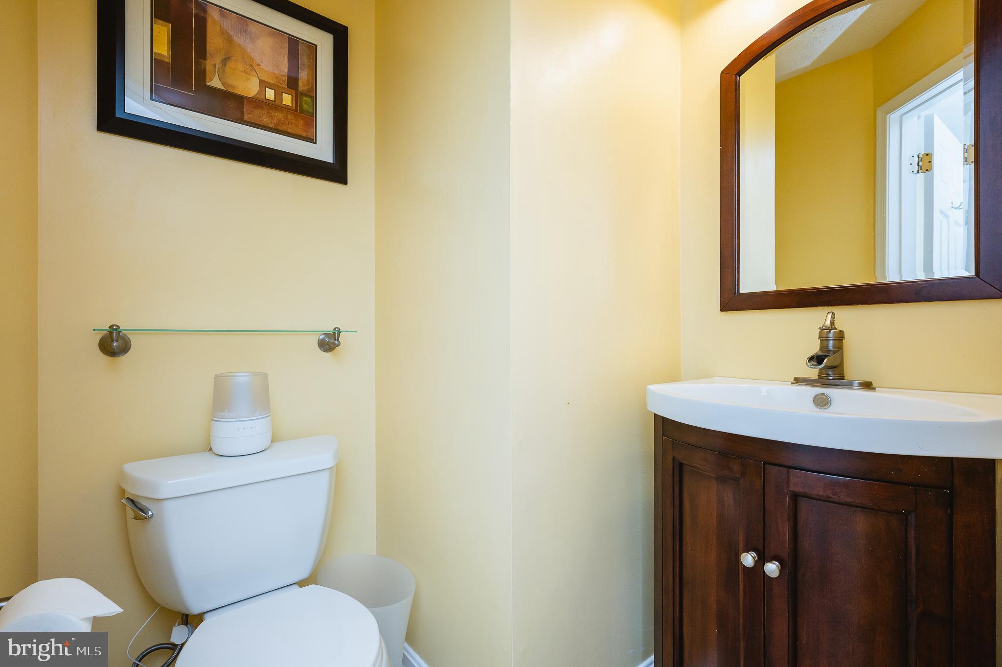 CONSTANT FRIENDSHIP - Residential Lease